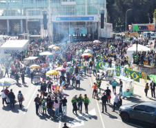 Depois de dois anos suspensa, por causa da pandemia da Covid-19, a tradicional Marcha para Jesus voltou a encher as ruas de Curitiba