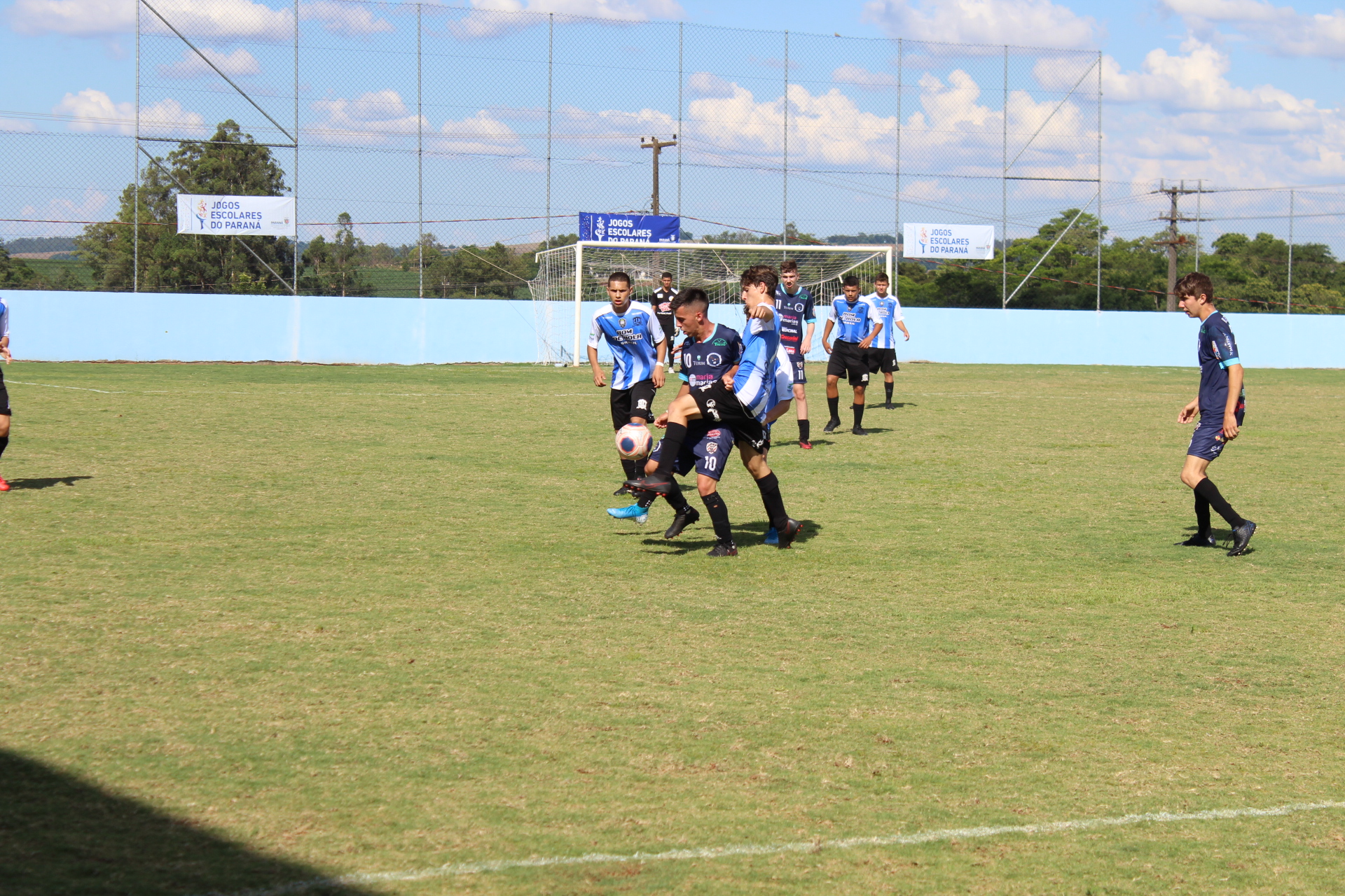 Reta final dos Jogos Escolares Bom de Bola marca feriado do Dia da