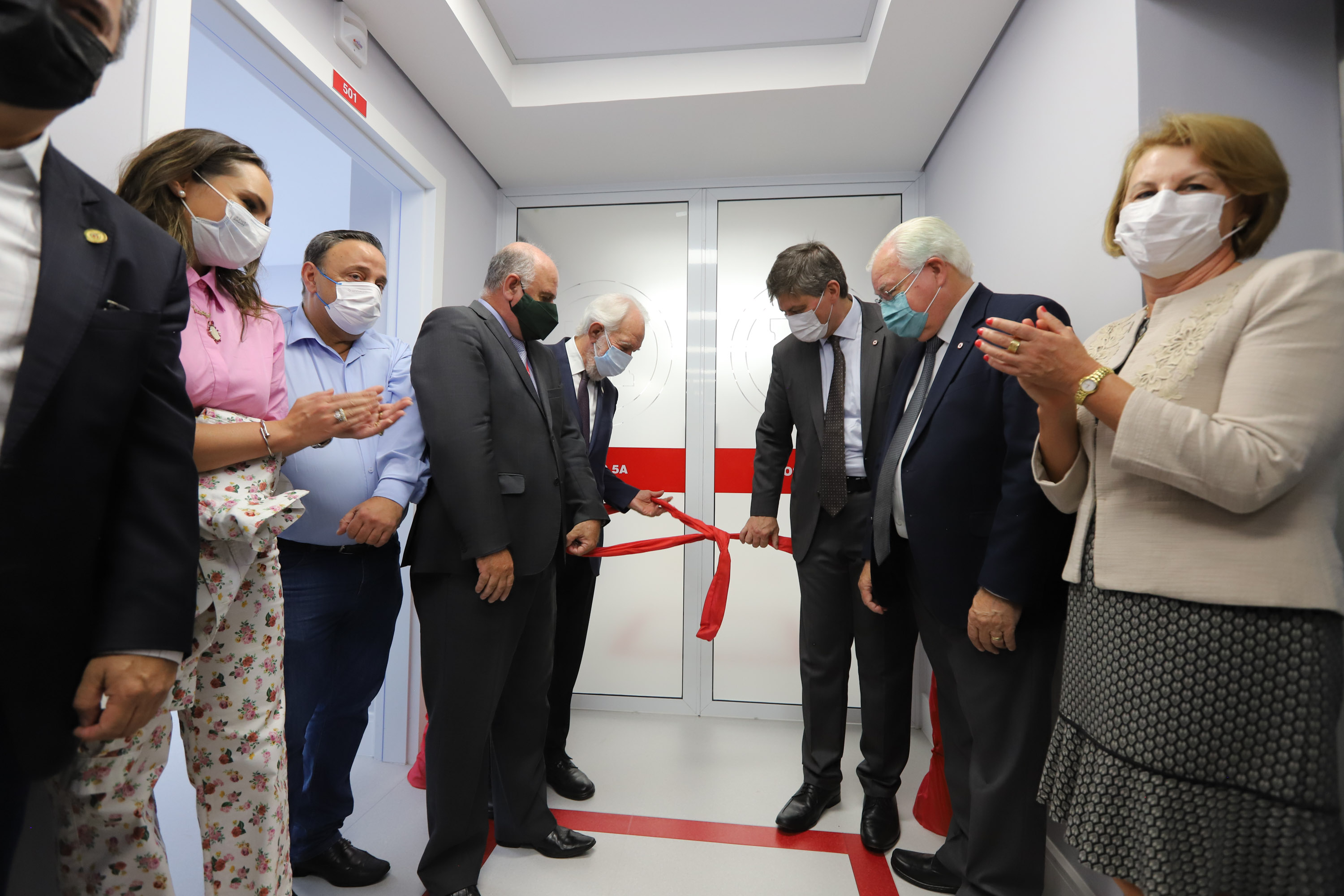 Greca prestigia inauguração de nova unidade de queimados do Hospital  Evangélico Mackenzie - Prefeitura de Curitiba