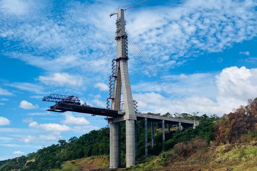 Ponte da Integração Brasil - Paraguai 76%
