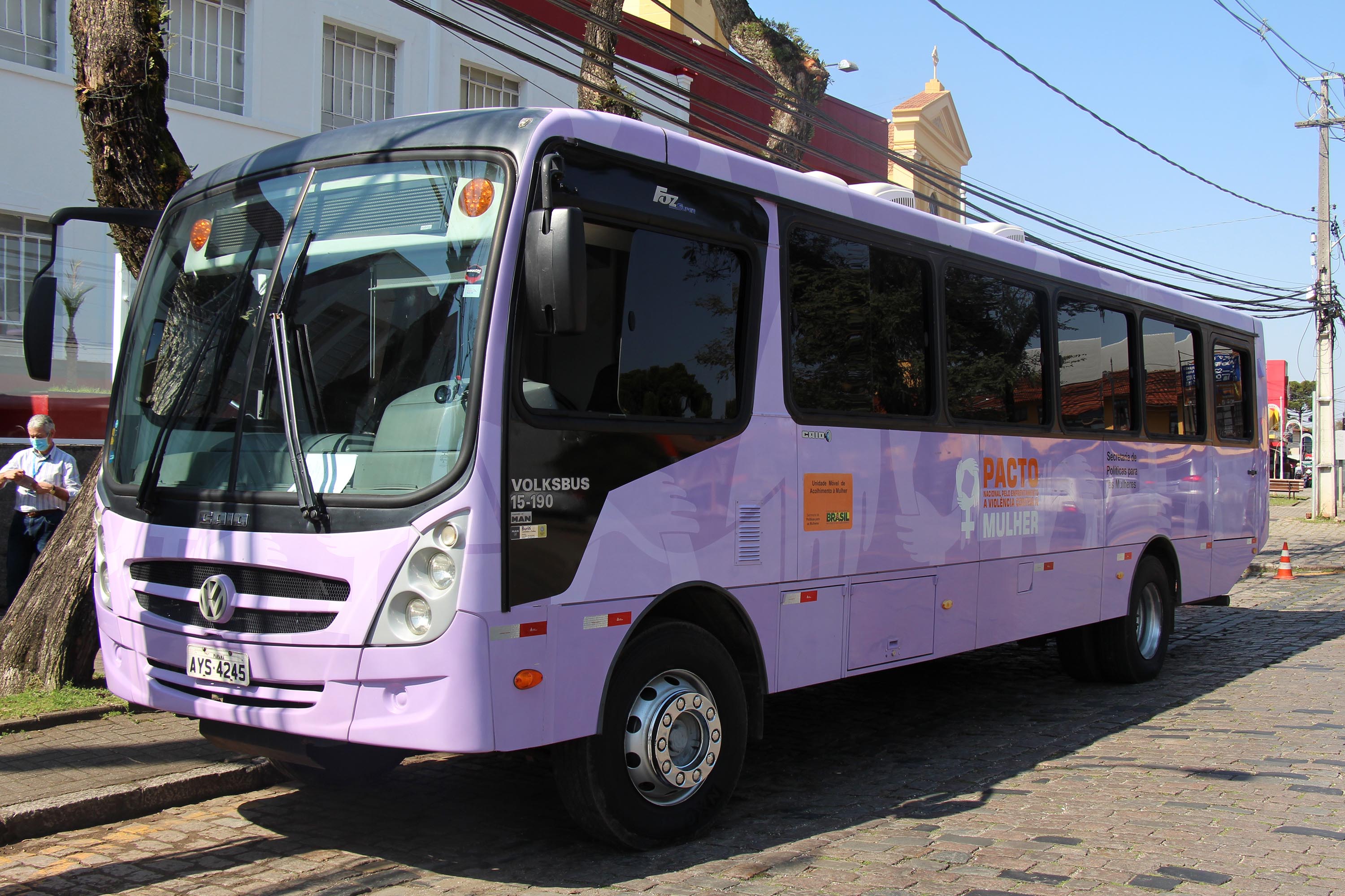  Em março, Ônibus Lilás da Secretaria de Justiça, Família e Trabalho vai levar para 6 municípios atendimento e orientação às mulheres