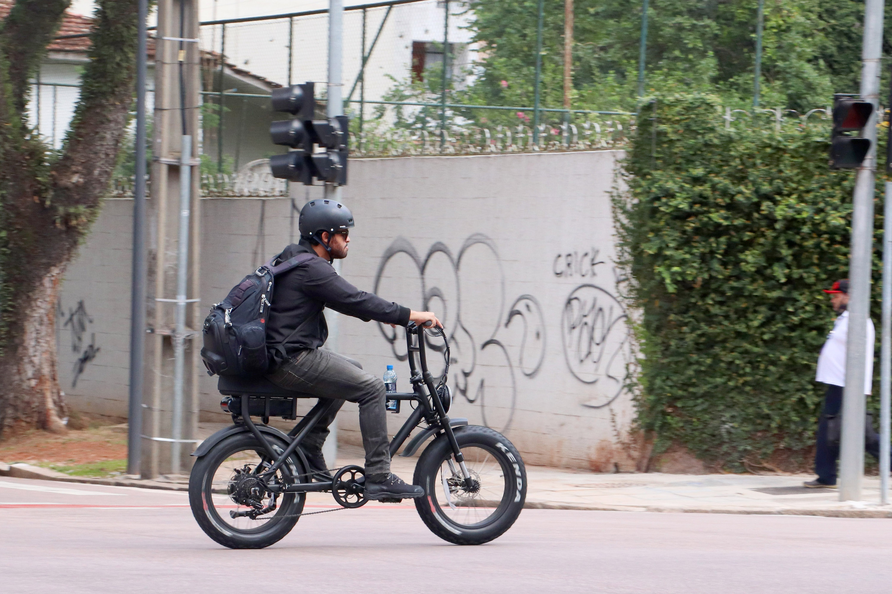 Ação da Polícia Militar coíbe o uso irregular de bicicletas motorizadas em  Patos de Minas