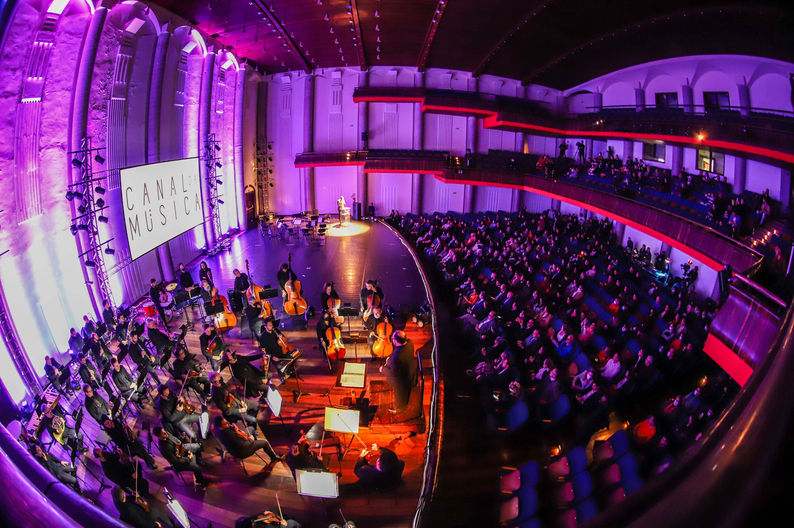 Grande Auditório do Canal da Música retoma as atividades em noite de gala