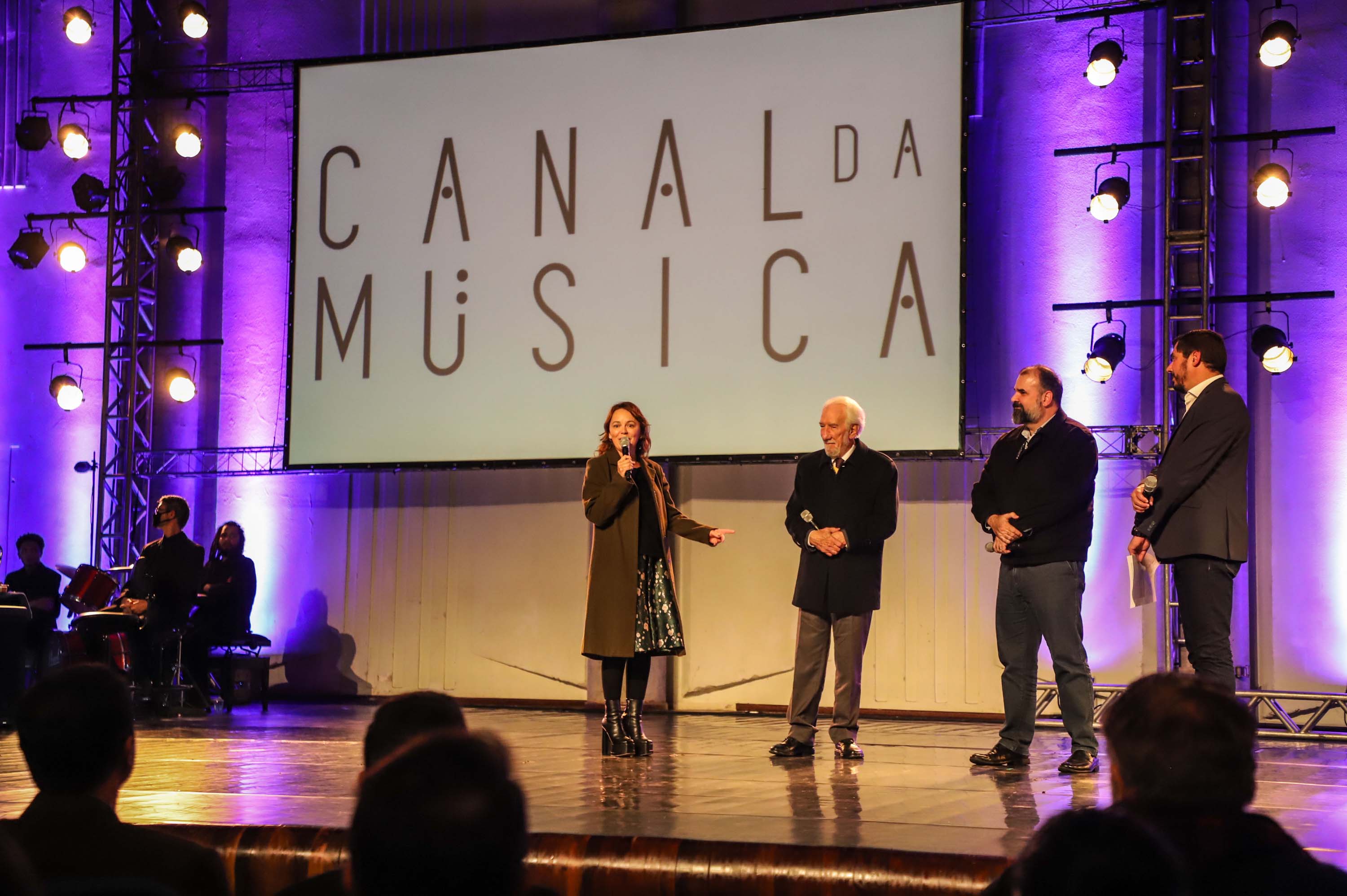 Grande Auditório do Canal da Música retoma as atividades em noite de gala