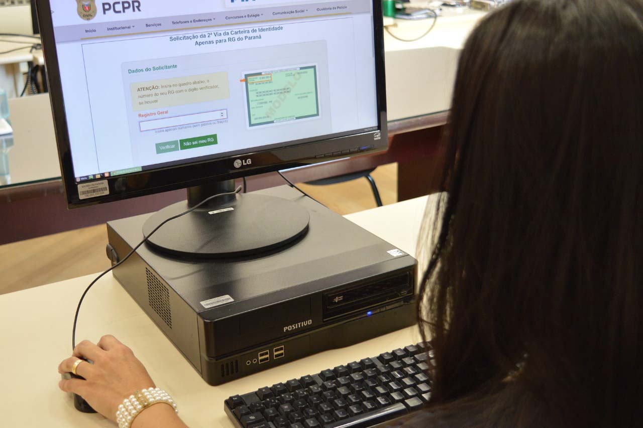PCPR emite 62% das segundas vias de RG pela internet em Curitiba