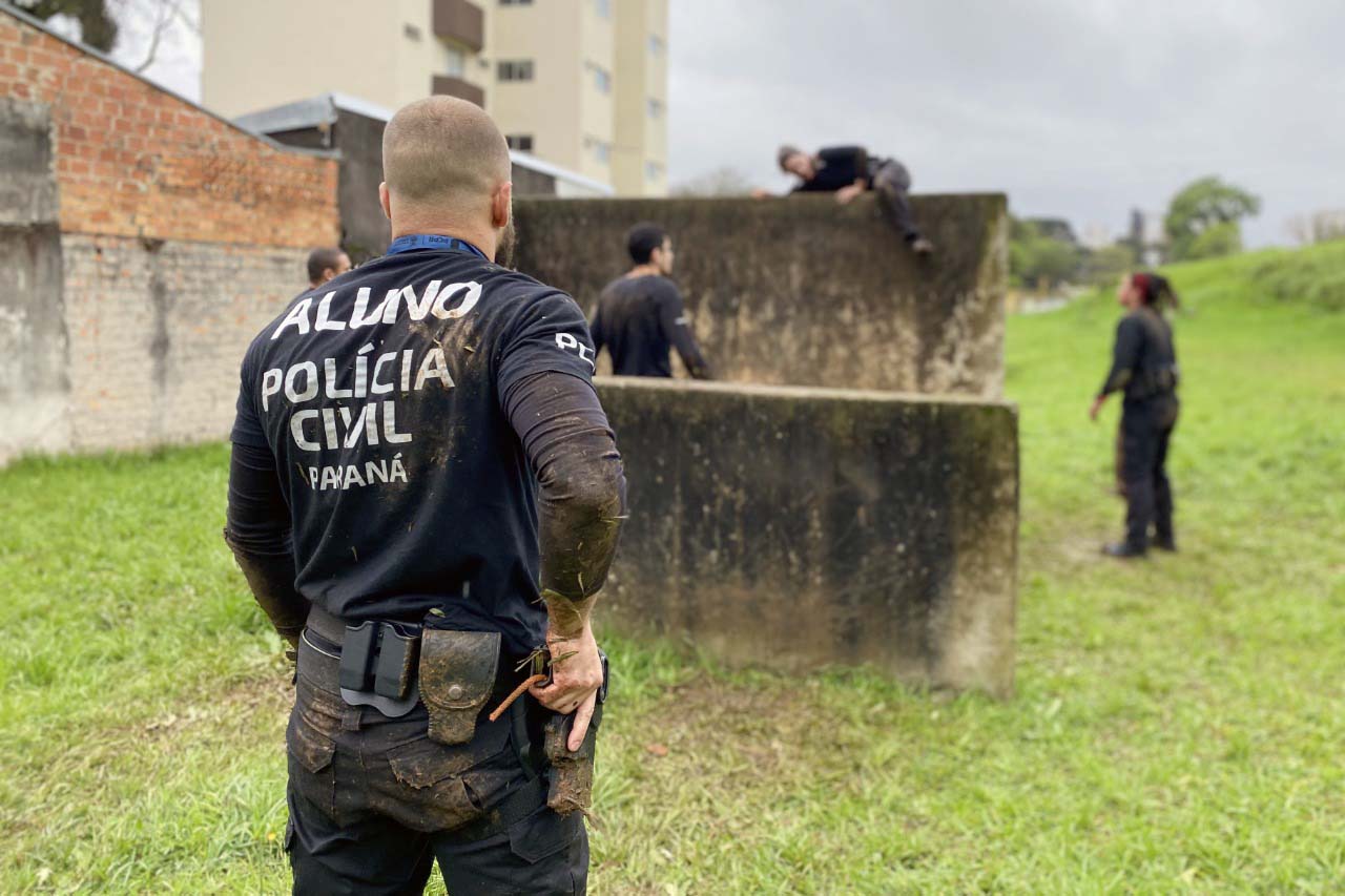 Polícia Civil da 4ªDPRI conectada com professores para conversar sobre  ambiente virtual escolar - Polícia Civil RS