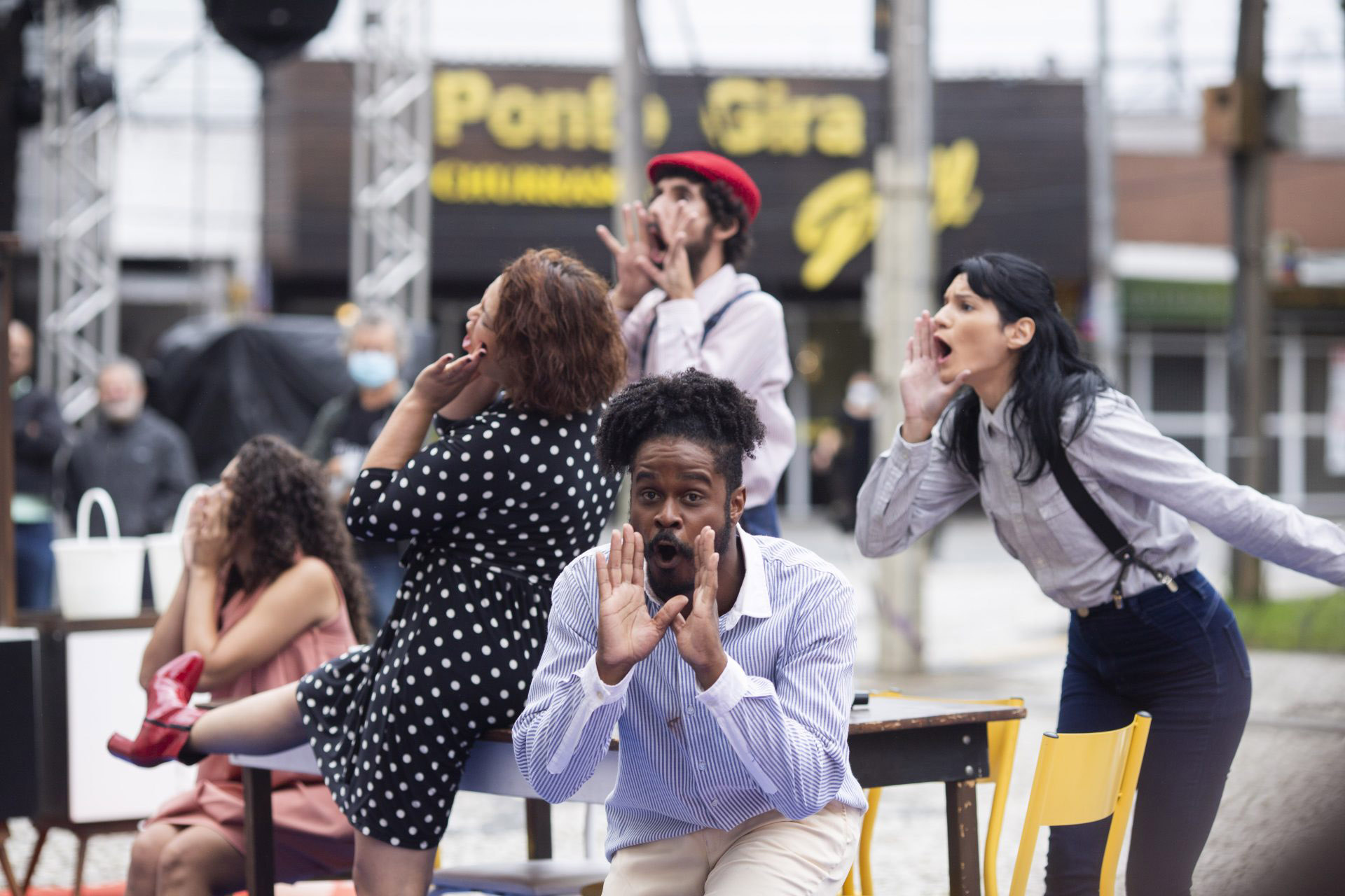 Chegou a 5ª edição do Festival de Teatro de Rua Kuphanda!!! A Fundação  Fernando Leite Couto, acolhe esta segunda-feira, 23 de Outubro, às…