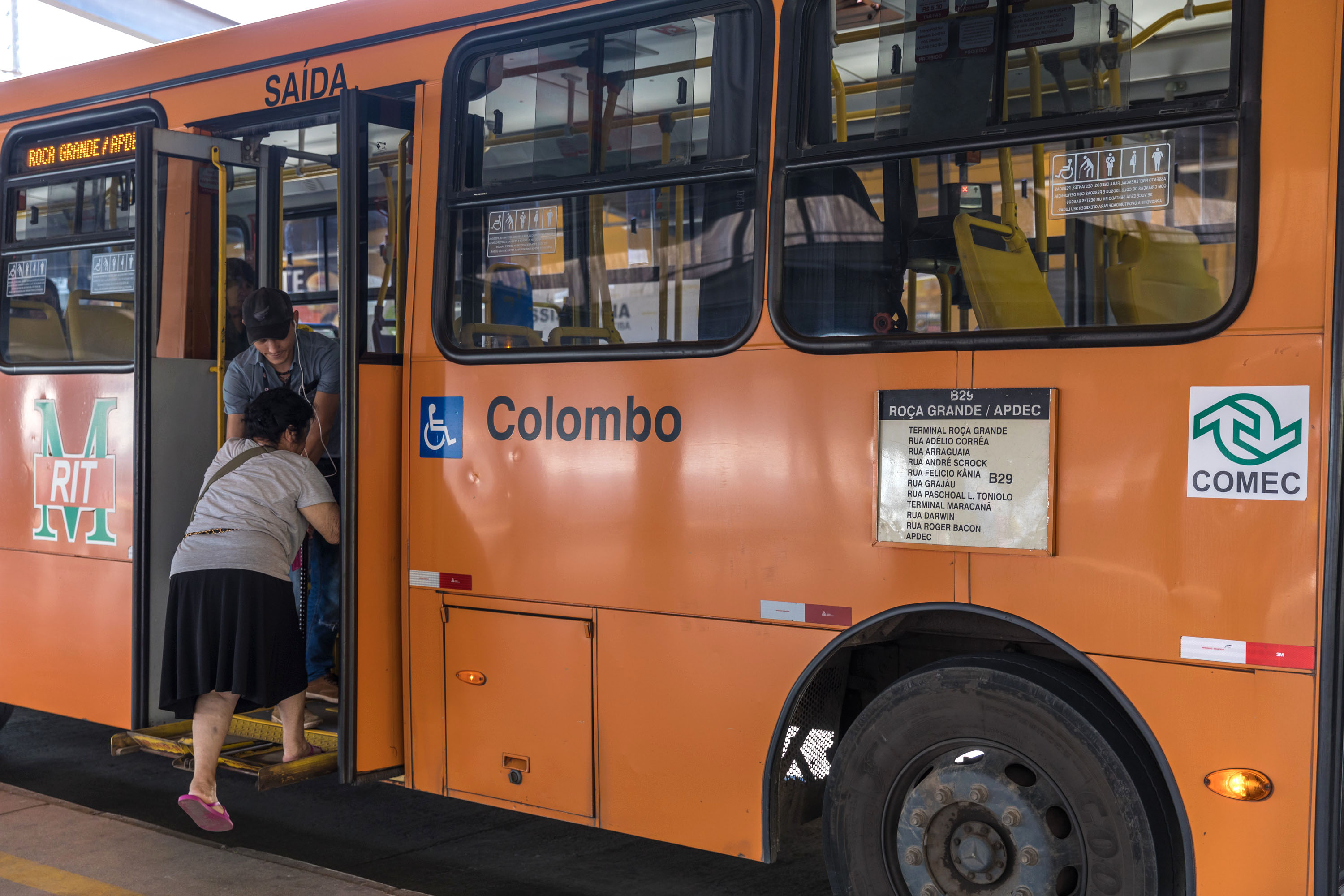 15 linhas de transporte de Colombo terão ajustes de horários e itinerários