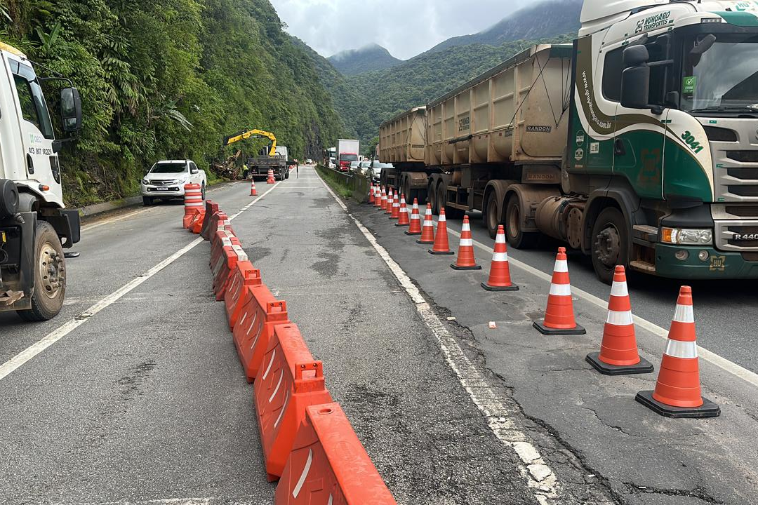 BR-277 entre Curitiba e Litoral receberá 175 mil veículos no feriadão