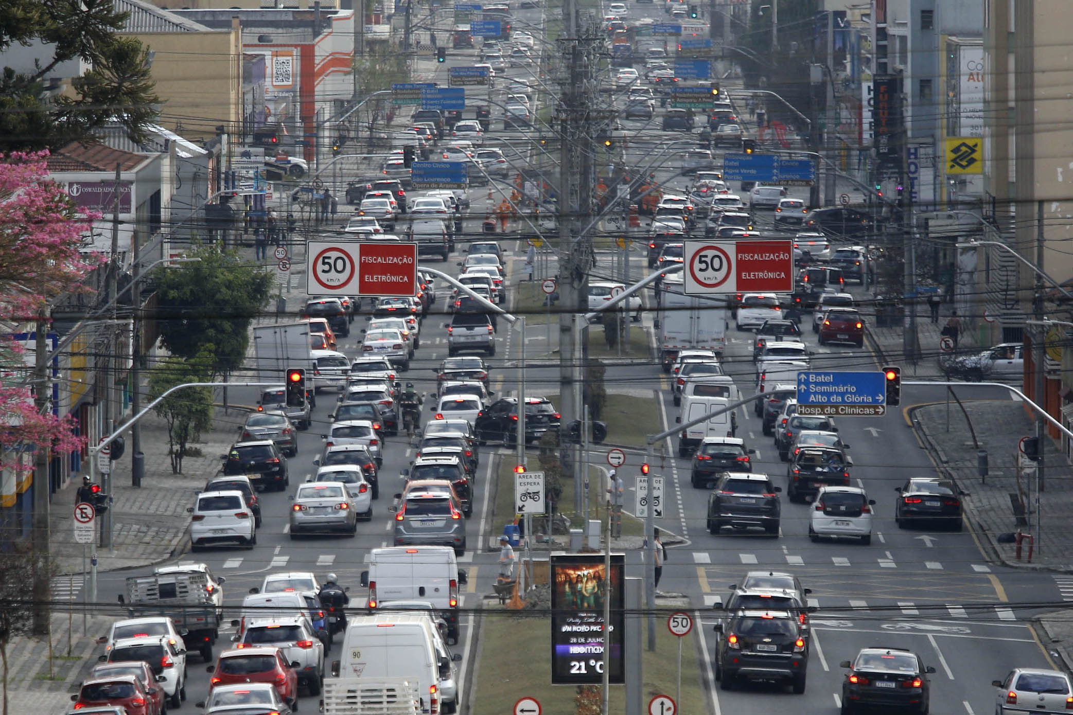 Quase 47% dos veículos do Paraná estão com o licenciamento irregular 