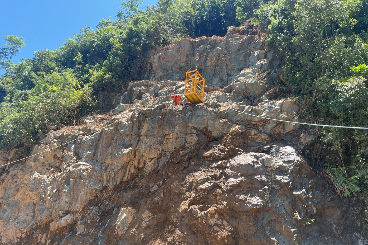 Obras de contenção na encosta da BR-277, no Paraná, são concluídas