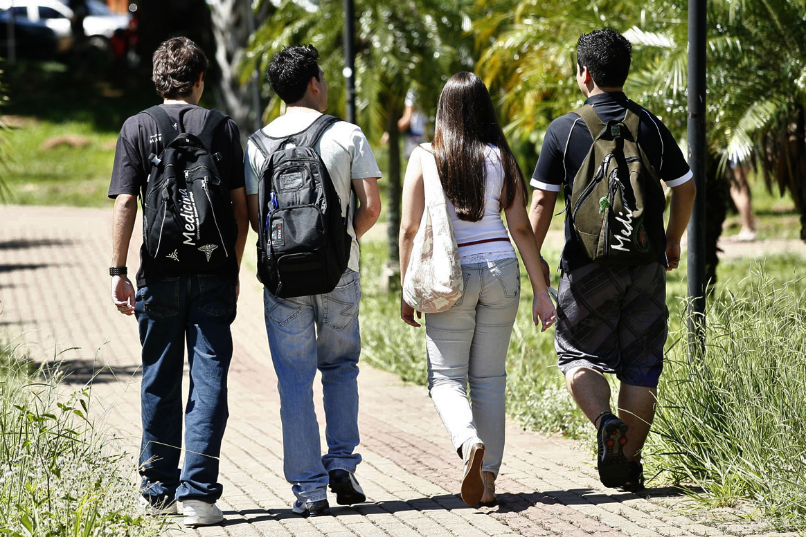Universidades estaduais do Paraná abrem 4.842 vagas para ingresso pelo Sisu do primeiro semestres de 2023