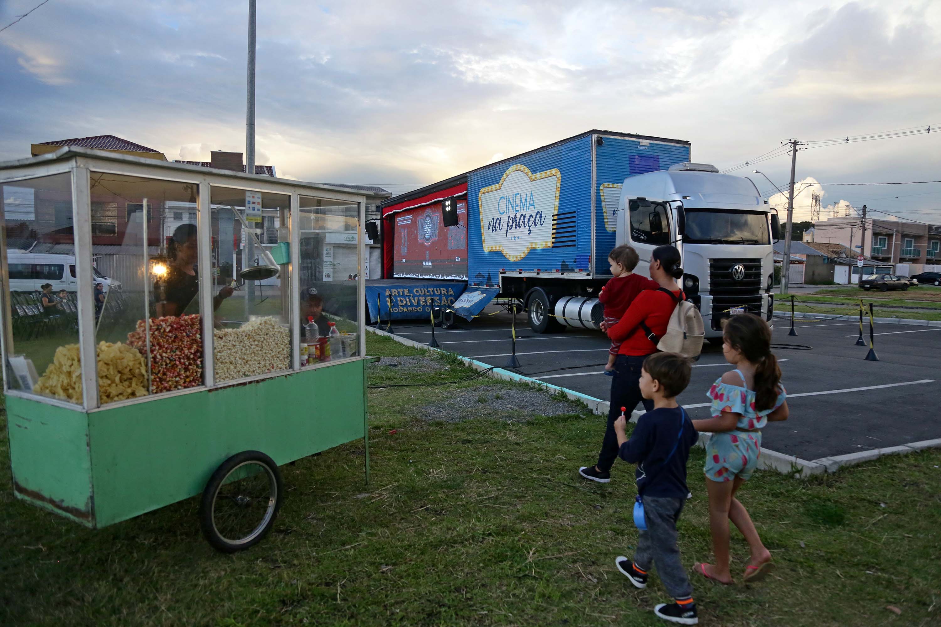 Cinema na Praça Curitiba