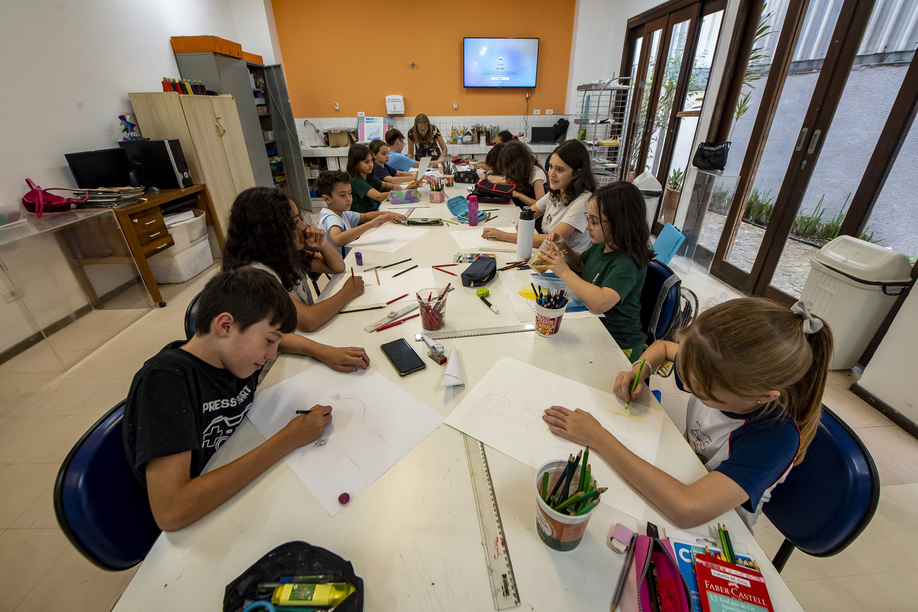 COOPERJOVEM: Alunos de escola de Curitiba mostram em desenhos o