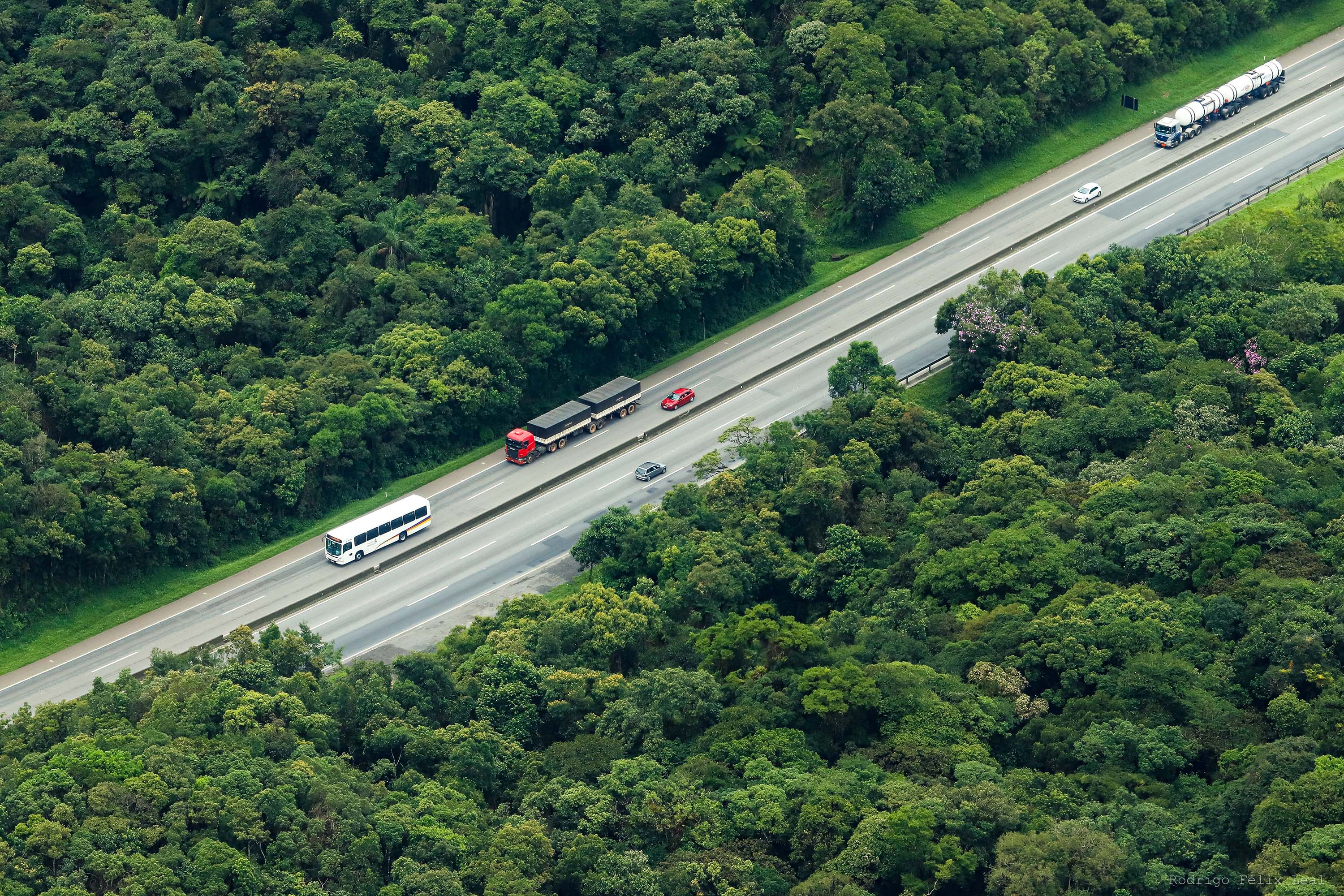 BR-277: edital do leilão prevê ligação entre Curitiba e Paranaguá em três  pistas - HojePR