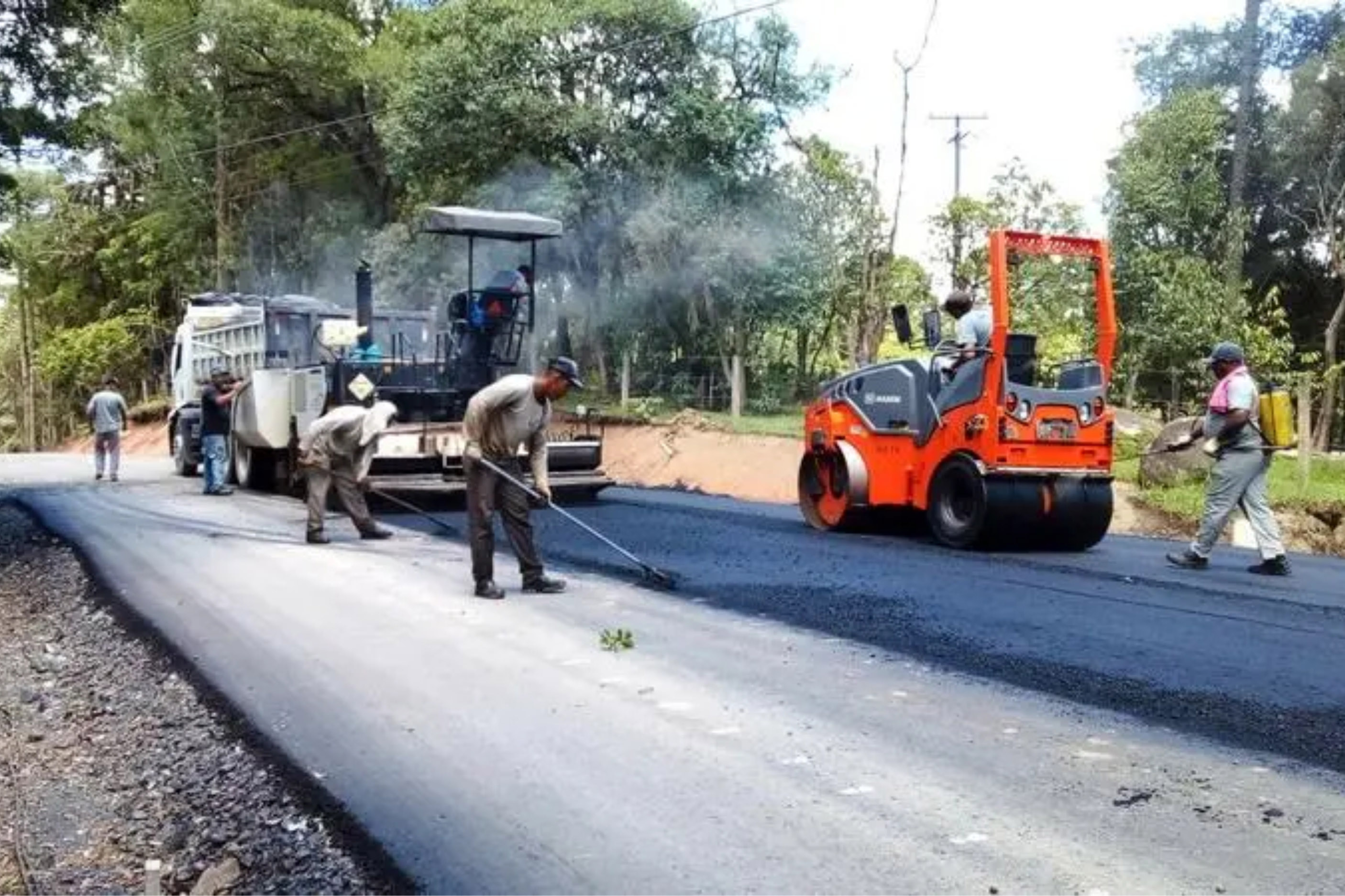  Governo libera R$ 7,8 milhões para estradas vicinais em dois municípios
