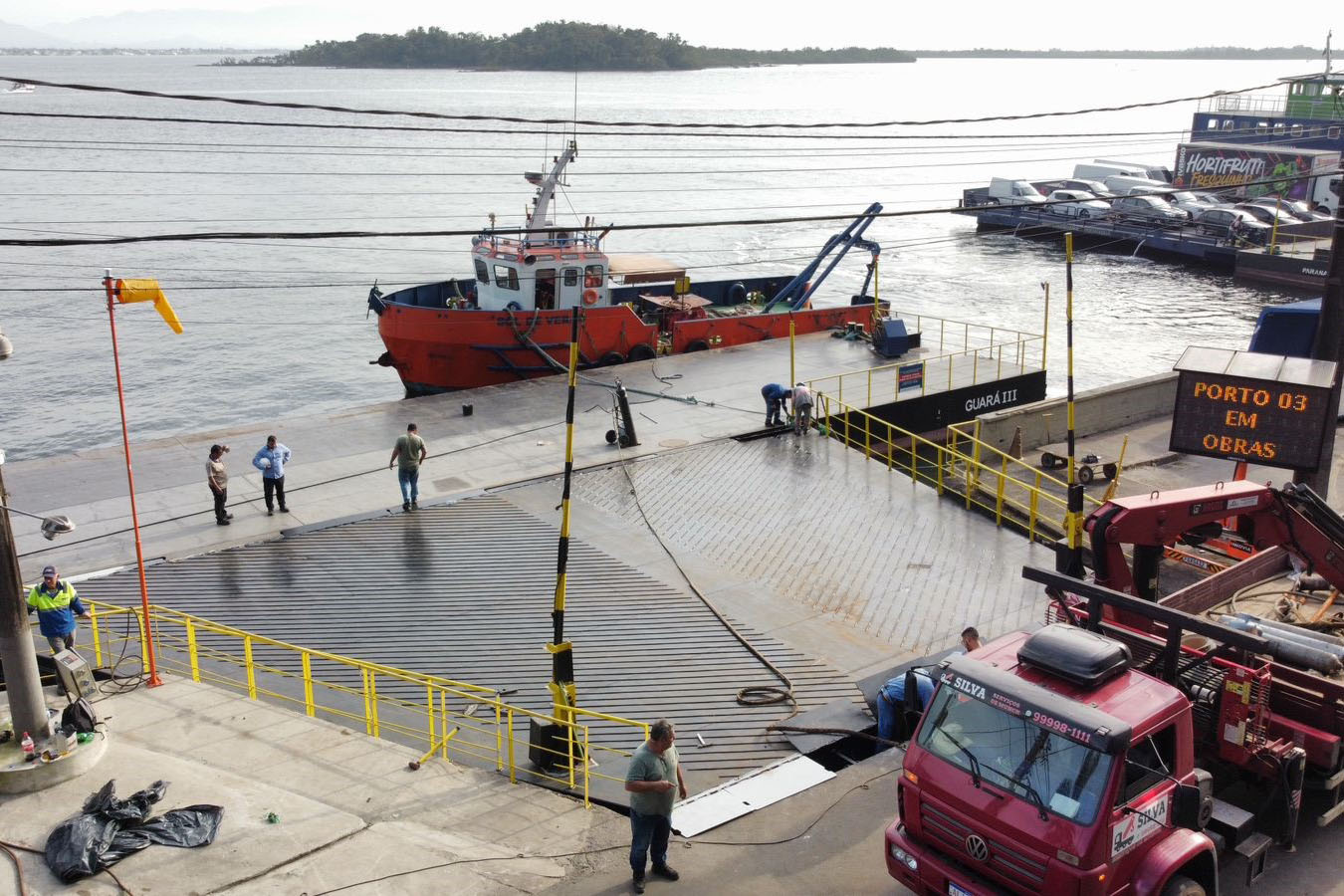 Ferry boat de Guaratuba opera normalmente após troca de ponte 