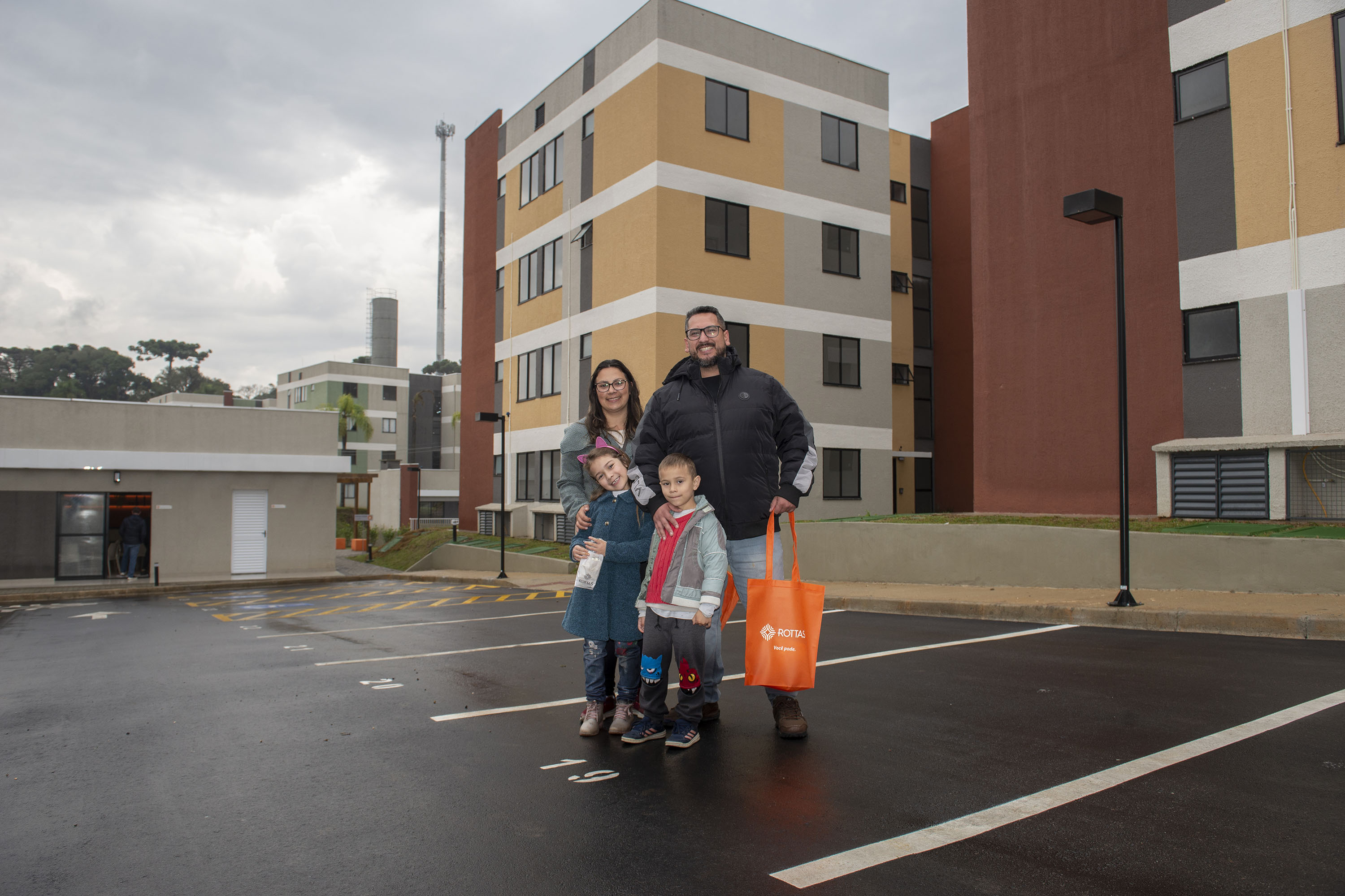 Entrega de apartamentos em Almirante Tamandaré Residencial Porto Tingui II 