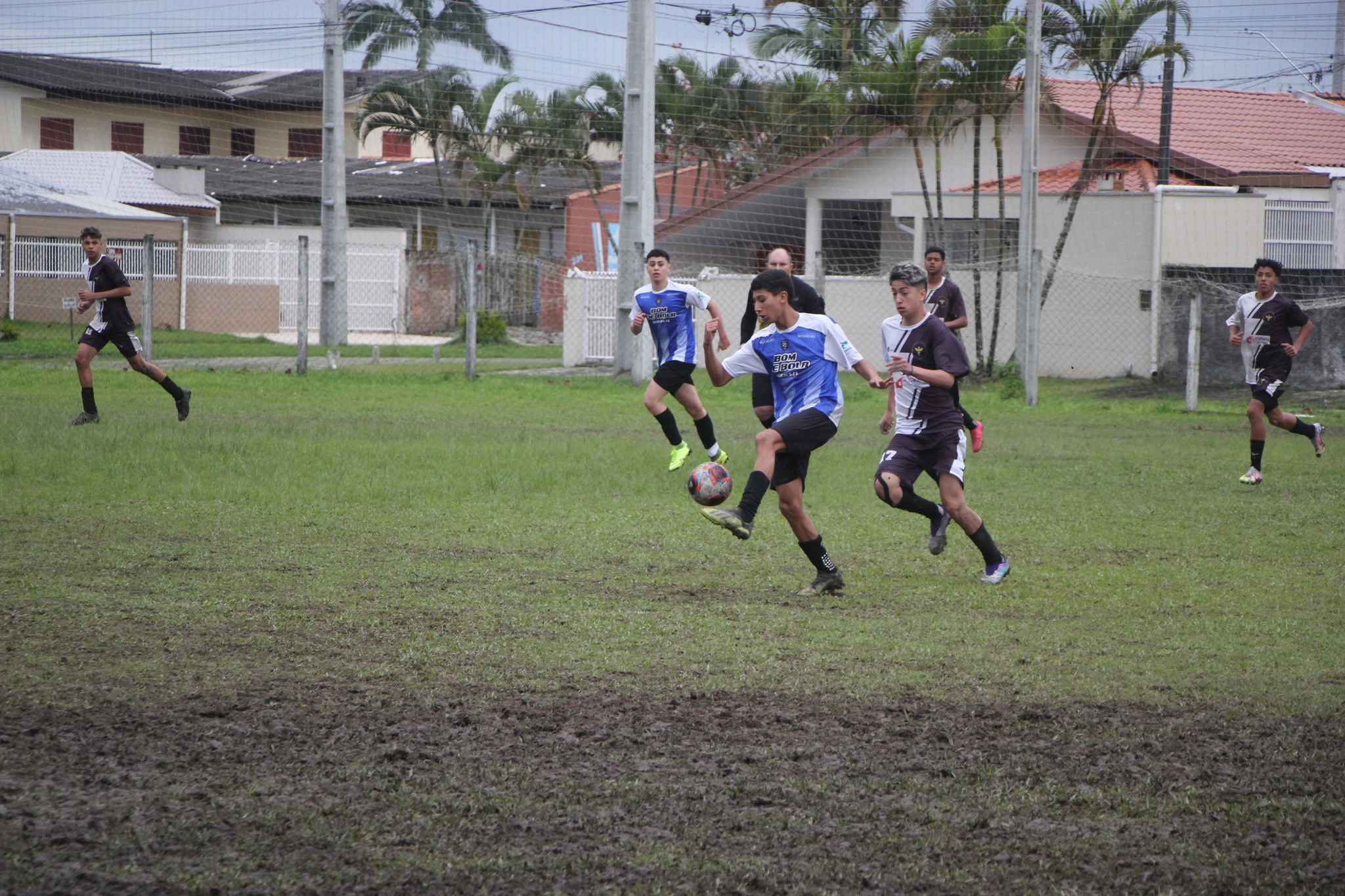 Futebol de campo: Paraná Bom de Bola define no fim de semana os campeões de  2023