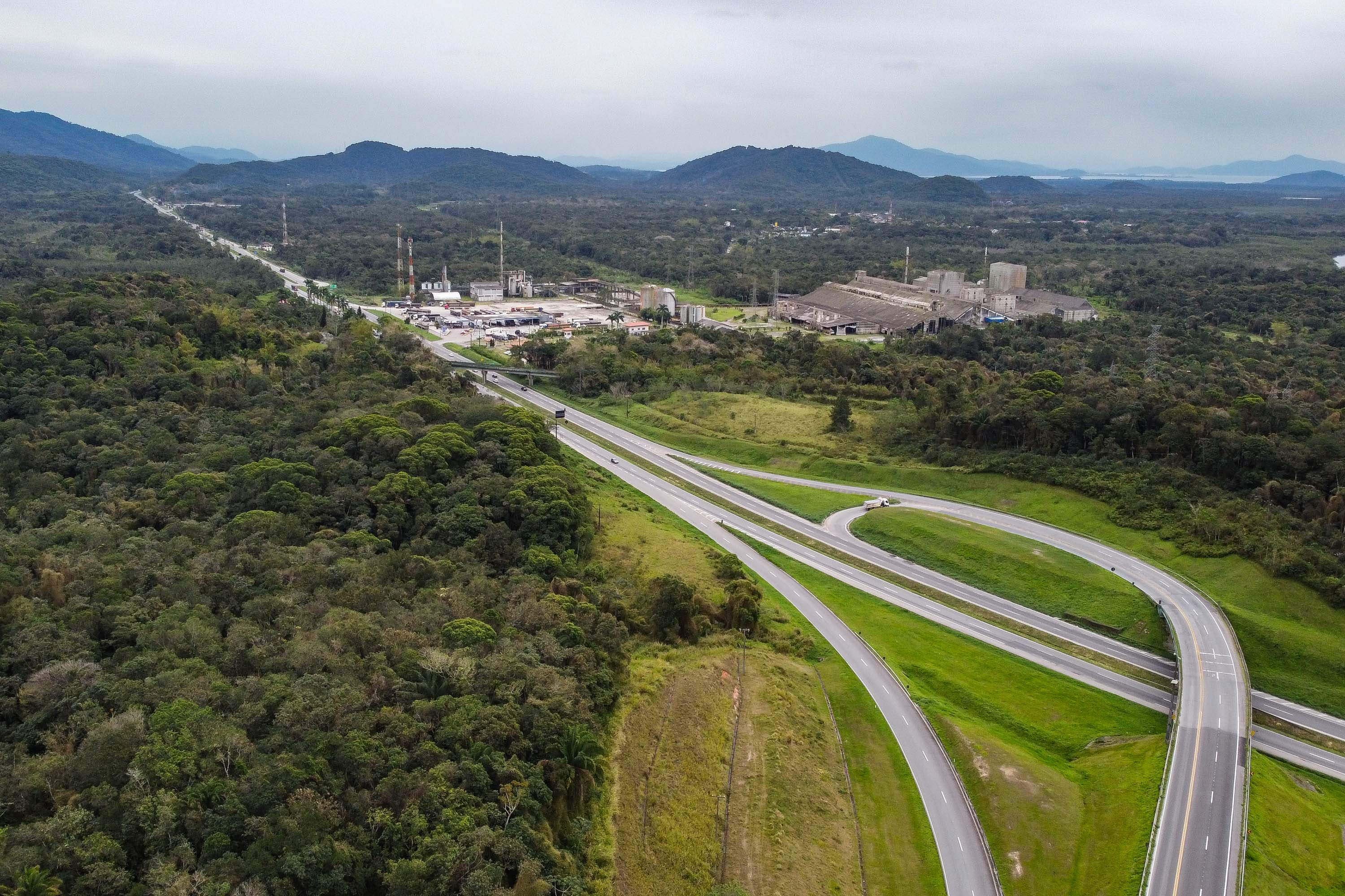 BR-277: edital do leilão prevê ligação entre Curitiba e Paranaguá em três  pistas - HojePR