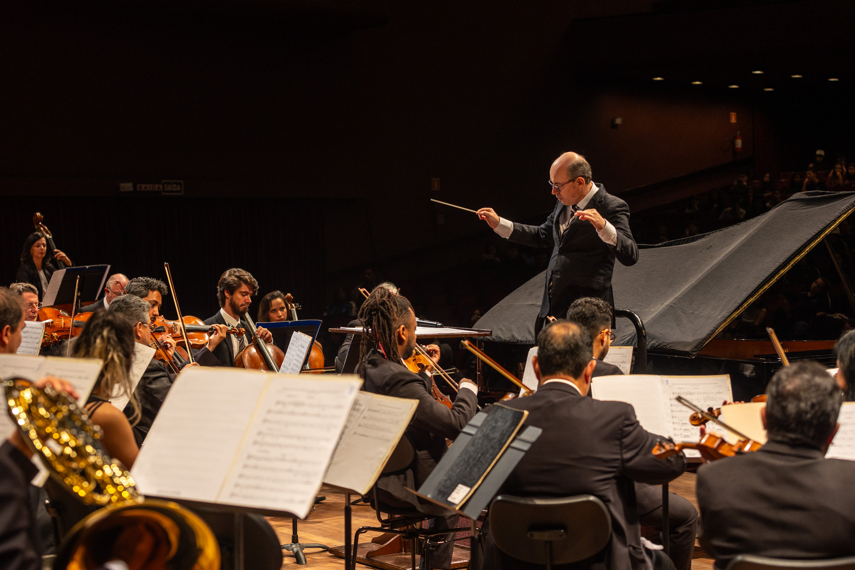 Sanepar Apresenta Abertura Solene do 39º Festival Internacional de Música  de Londrina Orquestra Sinfônica do Paraná – Cine Teatro Universitário Ouro  Verde