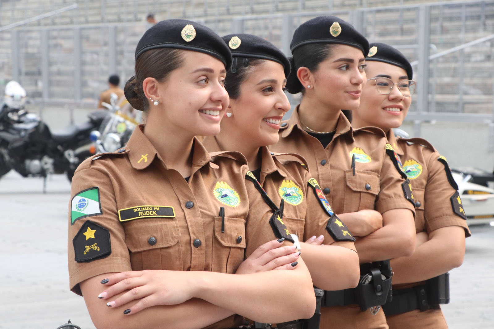 Carreira Militar Feminina: o que é e como funciona?