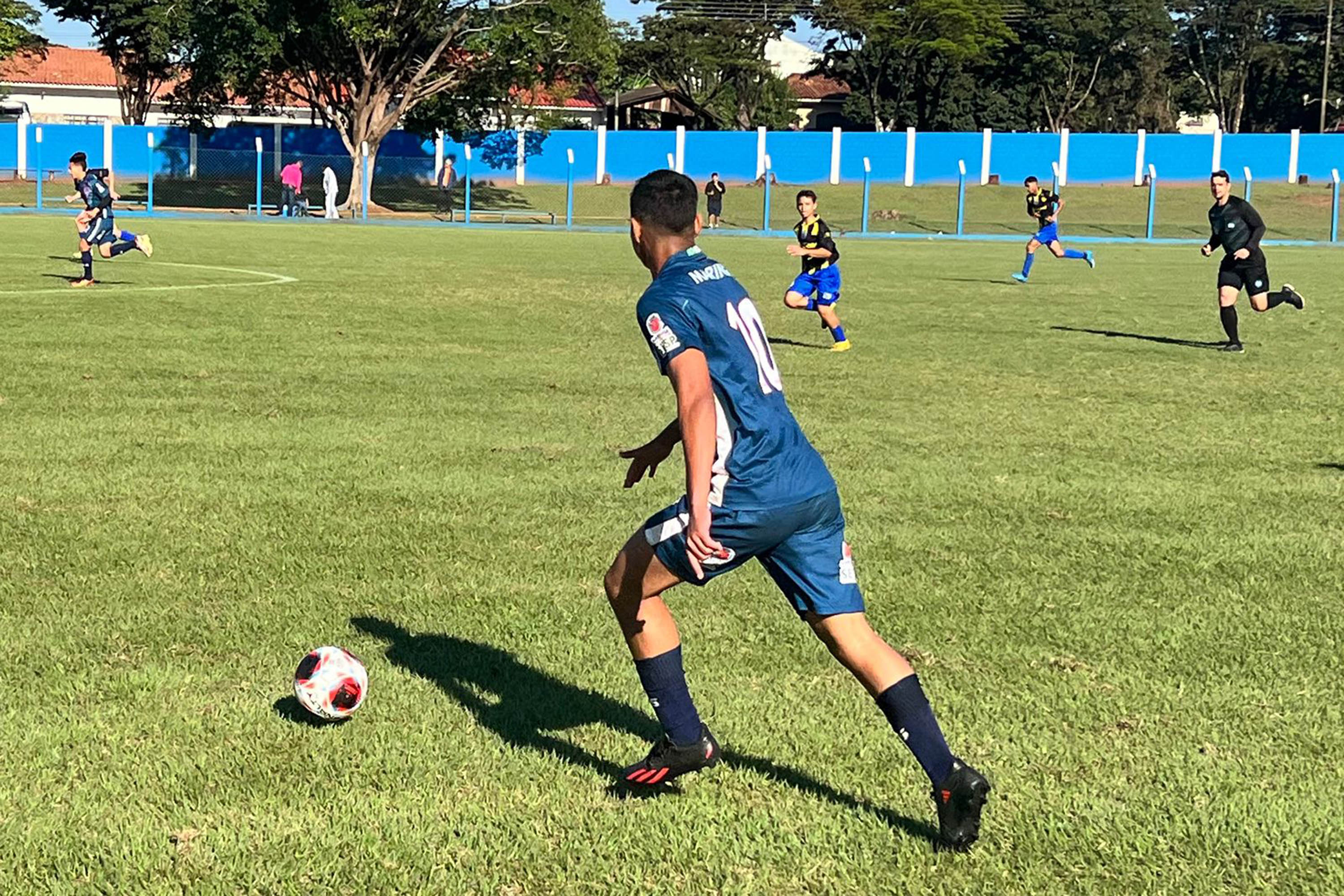 Fase final: Paraná Bom de Bola reúne atletas de 32 municípios em