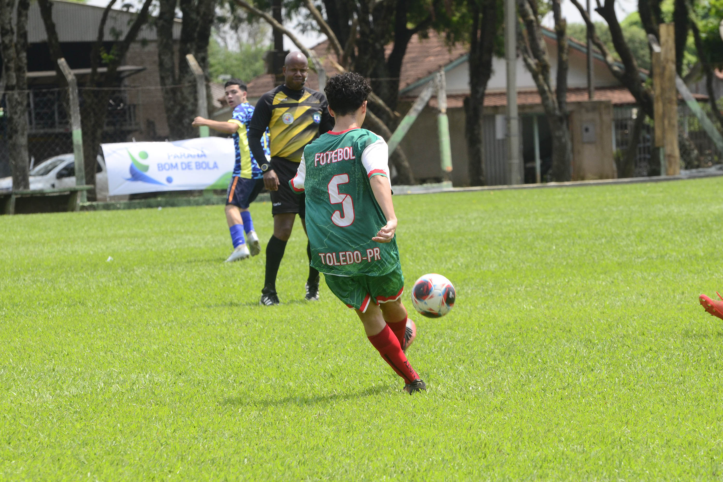 Competição para jovens e masters, Paraná Bom de Bola define finalistas da  fase regional