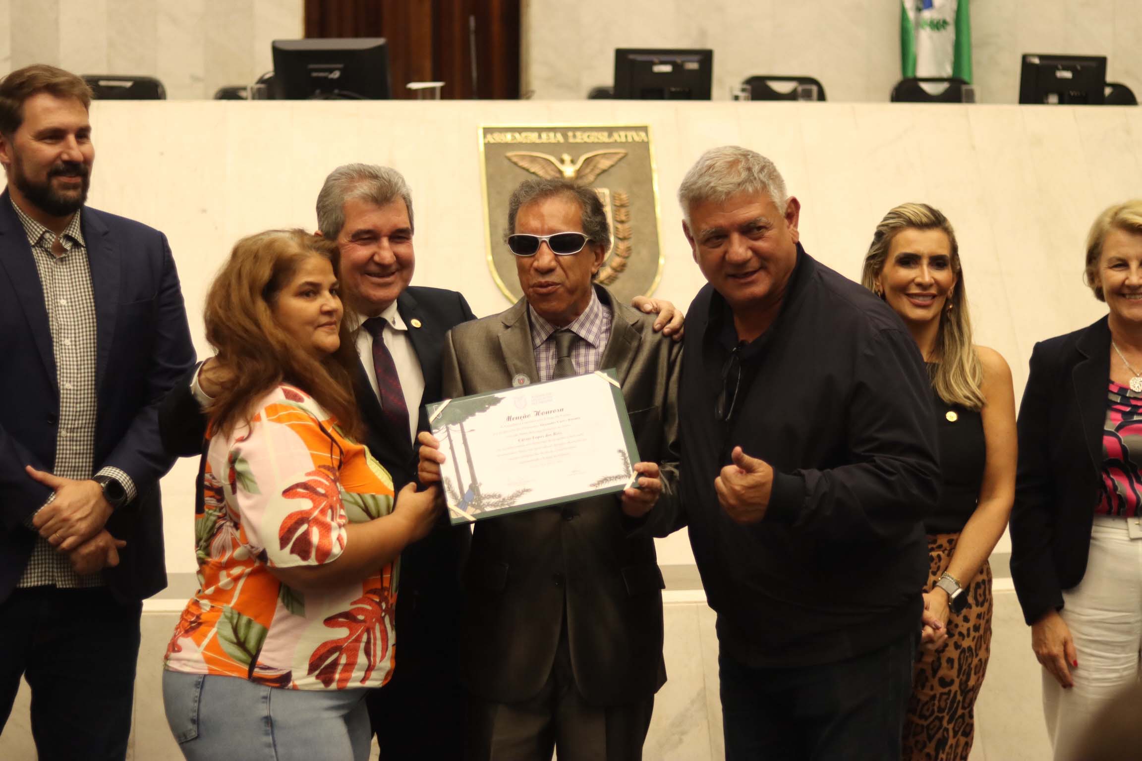 Atletas do paradesporto são homenageados na Assembleia Legislativa do Paraná