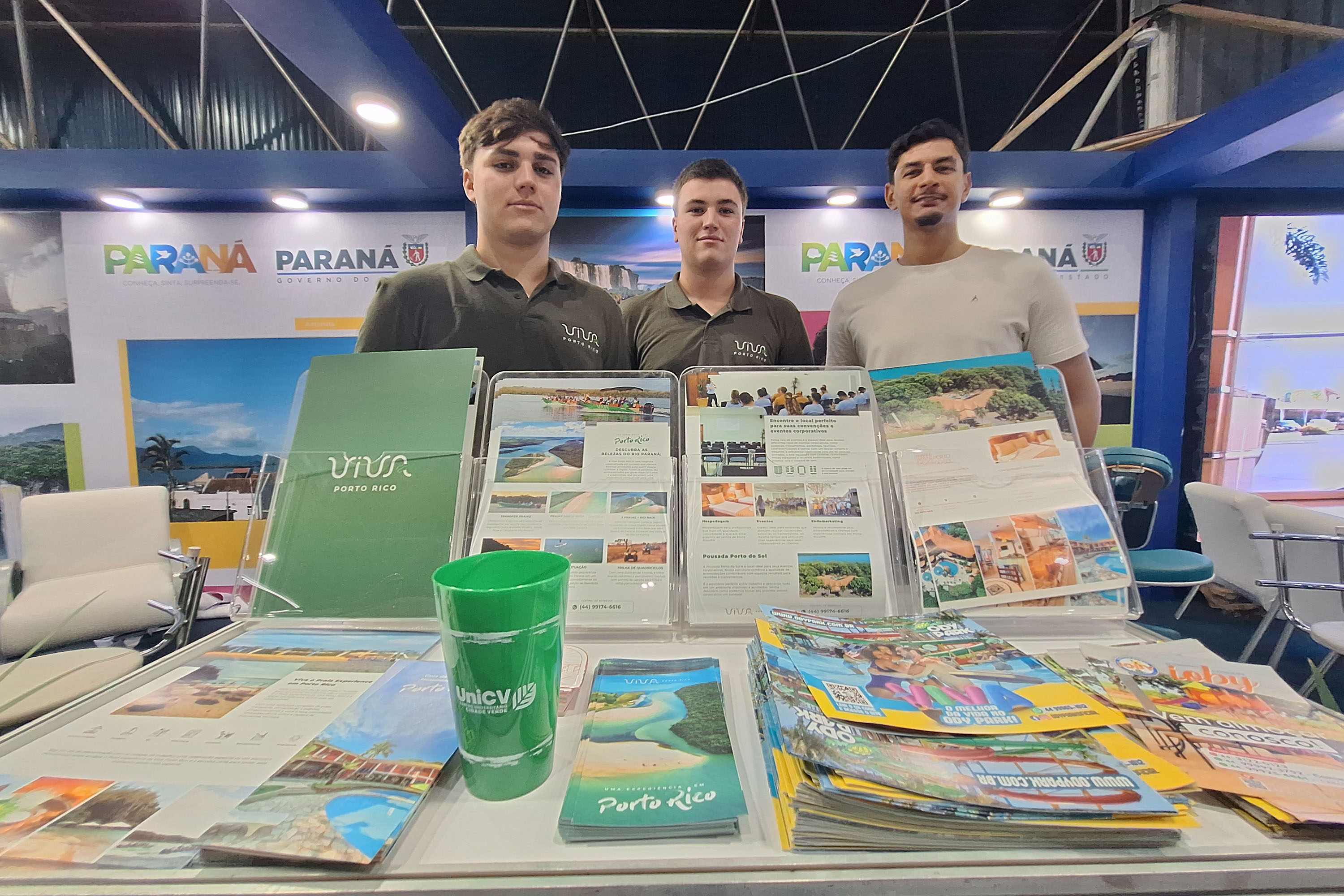 Empresários expõem produtos e prospectam negócios no espaço de turismo da Expoingá