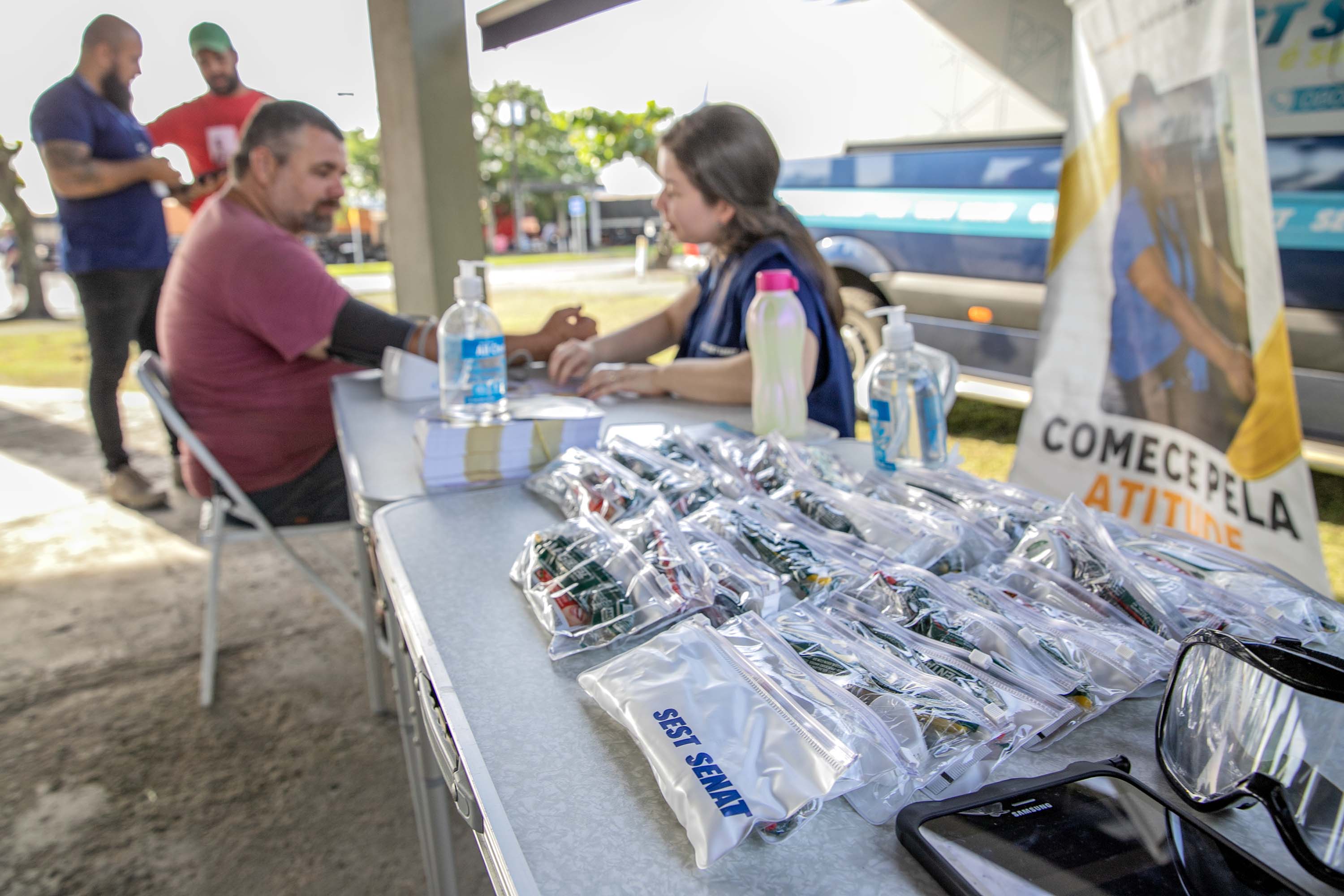 Portos do Paraná promove campanha de atendimento a motoristas no Pátio de Triagem