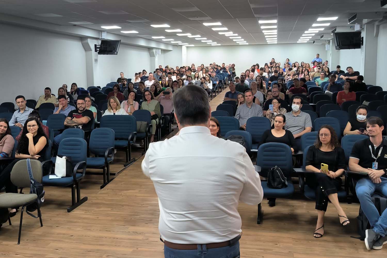 Paraná realiza acolhimento de mais 163 profissionais do Programa Mais Médicos