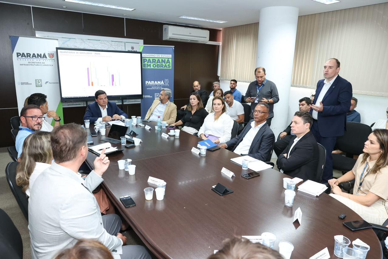 Reunião aeroporto de Ponta Grossa
