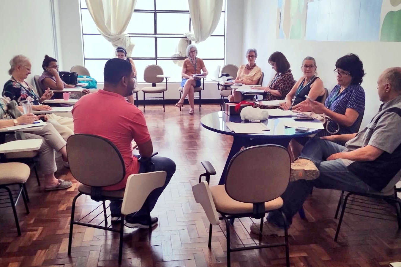 Biblioteca Pública abre inscrições para o projeto “Roda de Leitura 60+”