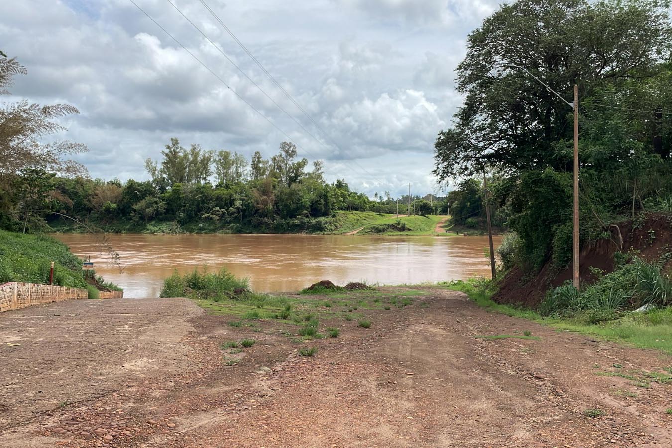 Governo do Estado contrata projetos de pavimentação e ponte que liga Mirador a Guaporema