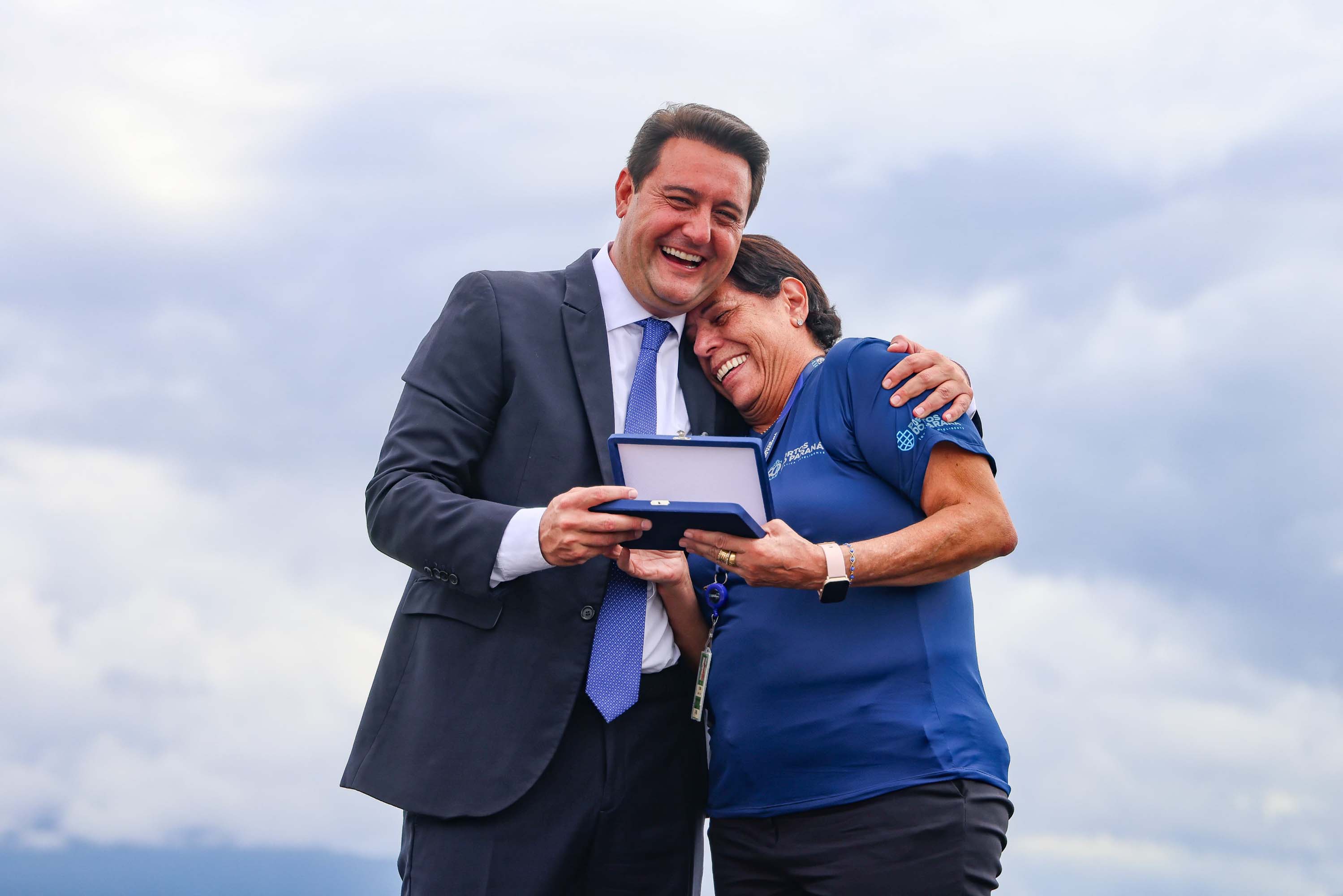 Governador Carlos Massa Ratinho Junior participou nesta segunda-feira (17) da cerimônia de 90 anos do porto, quando anunciou investimento bilionário para a construção do Píer em T que vai ampliar a capacidade de movimentação de cargas.
