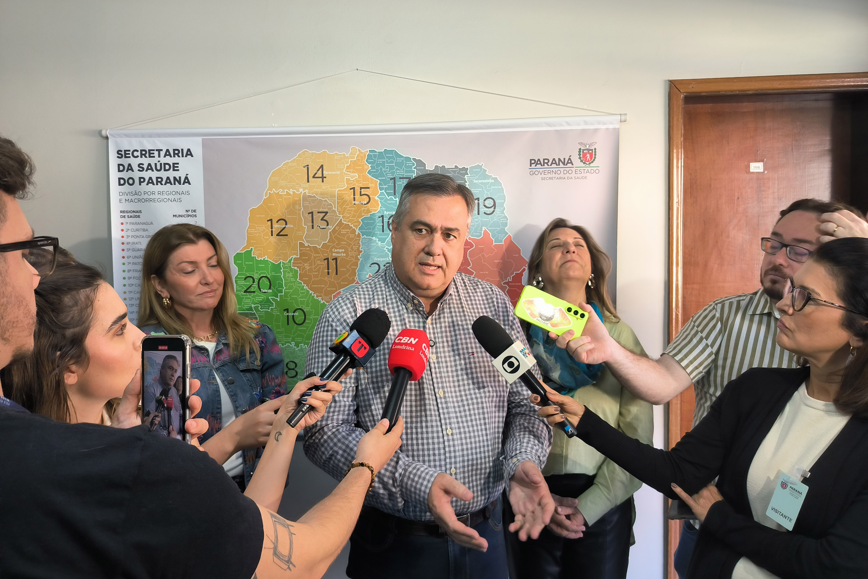 SESA - “Vacinar, vacinar e vacinar” secretário reforça apelo à população diante do avanço de vírus respiratórios no Paraná