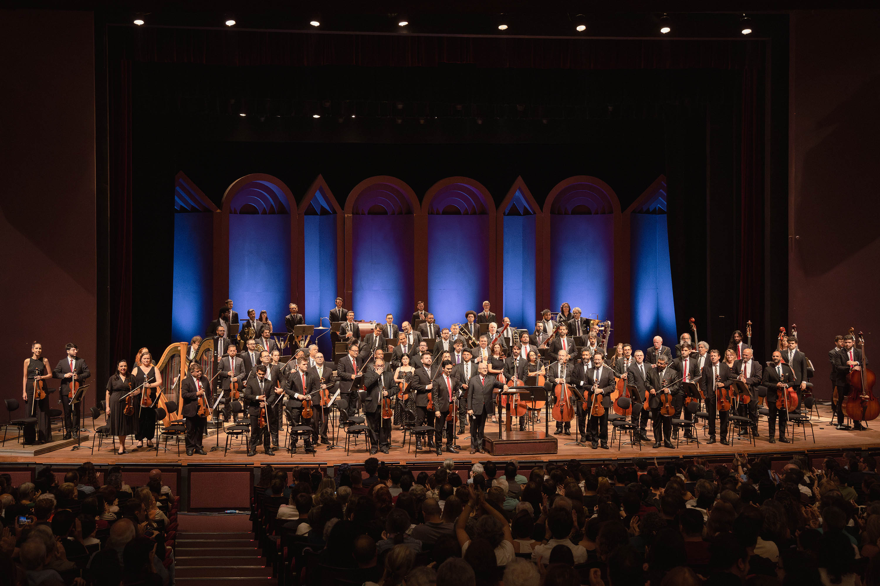 Orquestra Sinfônica do Paraná comemora 40 anos de história nesta quarta (28)