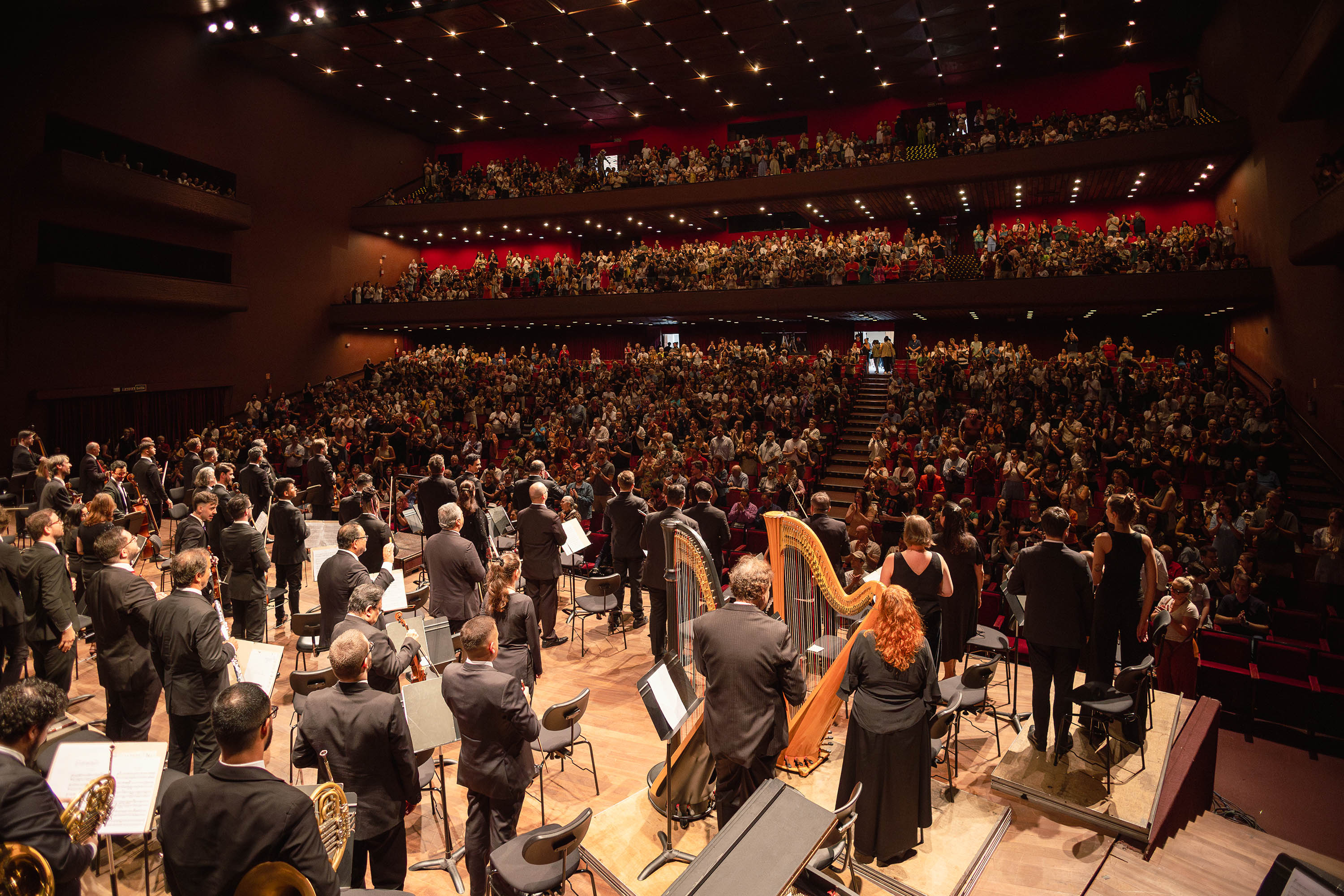 Concerto da Orquestra Sinfônica do Paraná com repertório dos Beatles destaca a influência da música clássica na obra da banda