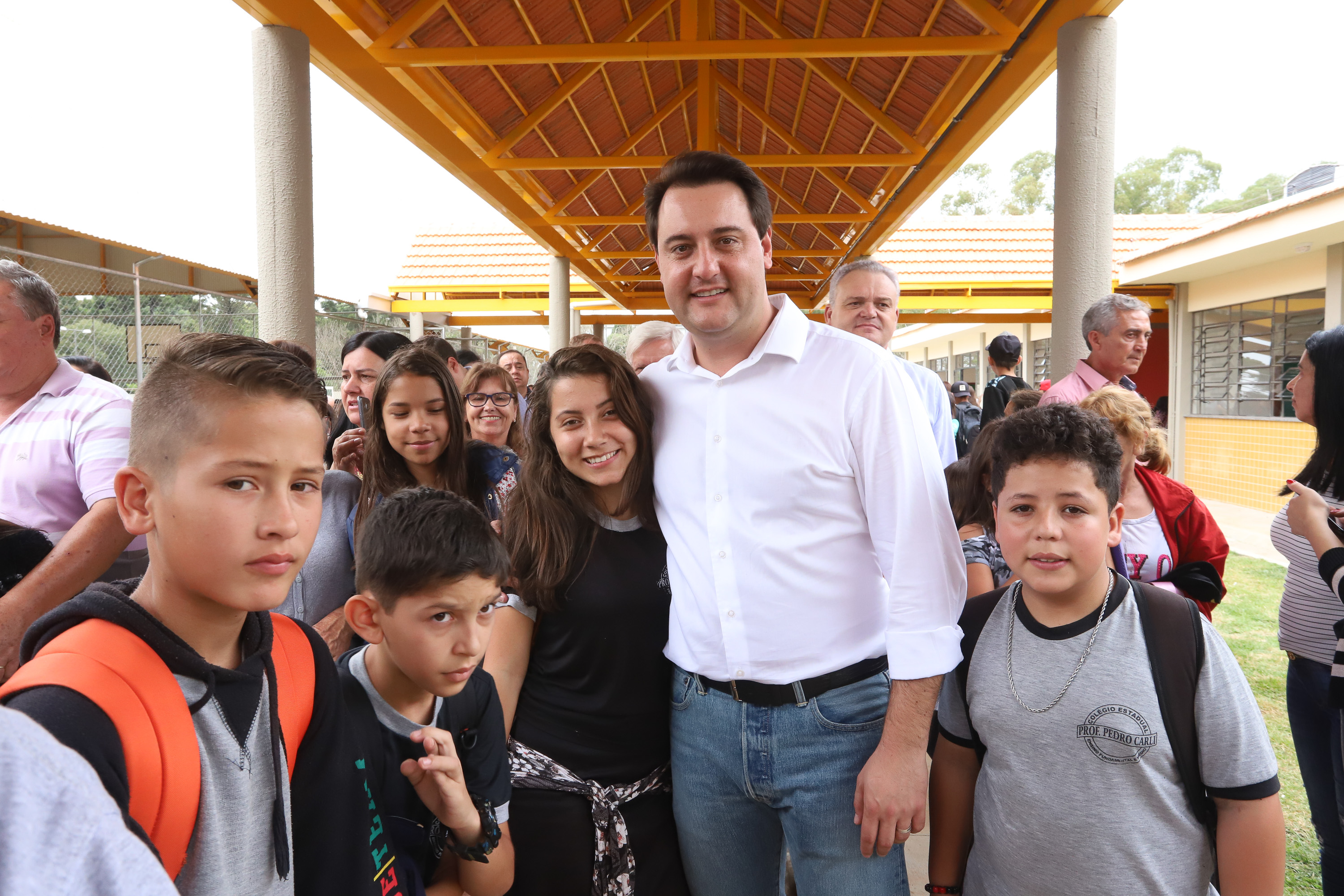 O governador Carlos Massa Ratinho Junior inaugurou nesta quinta-feira (4), em Guarapuava, região central do Paraná, as novas sedes dos colégios estaduais Leni Marlene Jacob e Professor Pedro Carli. Foto: Rodrigo Felix Leal/ANPr
