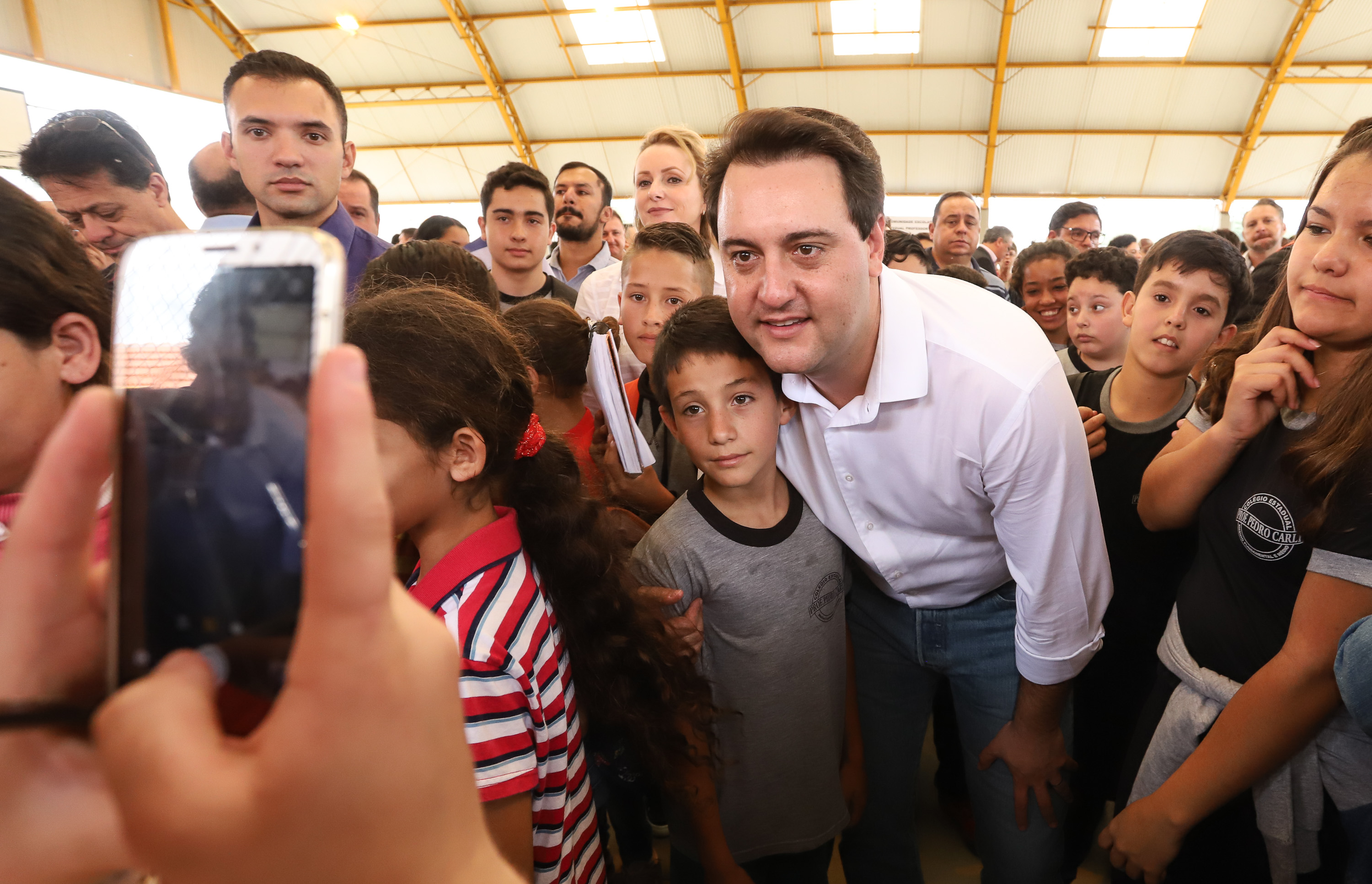 O governador Carlos Massa Ratinho Junior inaugurou nesta quinta-feira (4), em Guarapuava, região central do Paraná, as novas sedes dos colégios estaduais Leni Marlene Jacob e Professor Pedro Carli. Foto: Rodrigo Felix Leal/ANPr