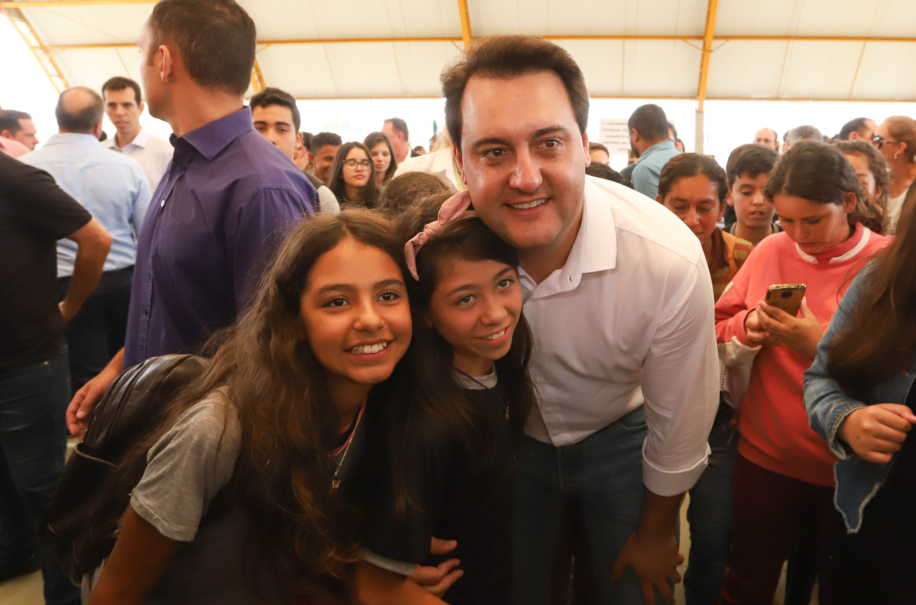 O governador Carlos Massa Ratinho Junior inaugurou nesta quinta-feira (4), em Guarapuava, região central do Paraná, as novas sedes dos colégios estaduais Leni Marlene Jacob e Professor Pedro Carli. Foto: Rodrigo Felix Leal/ANPr