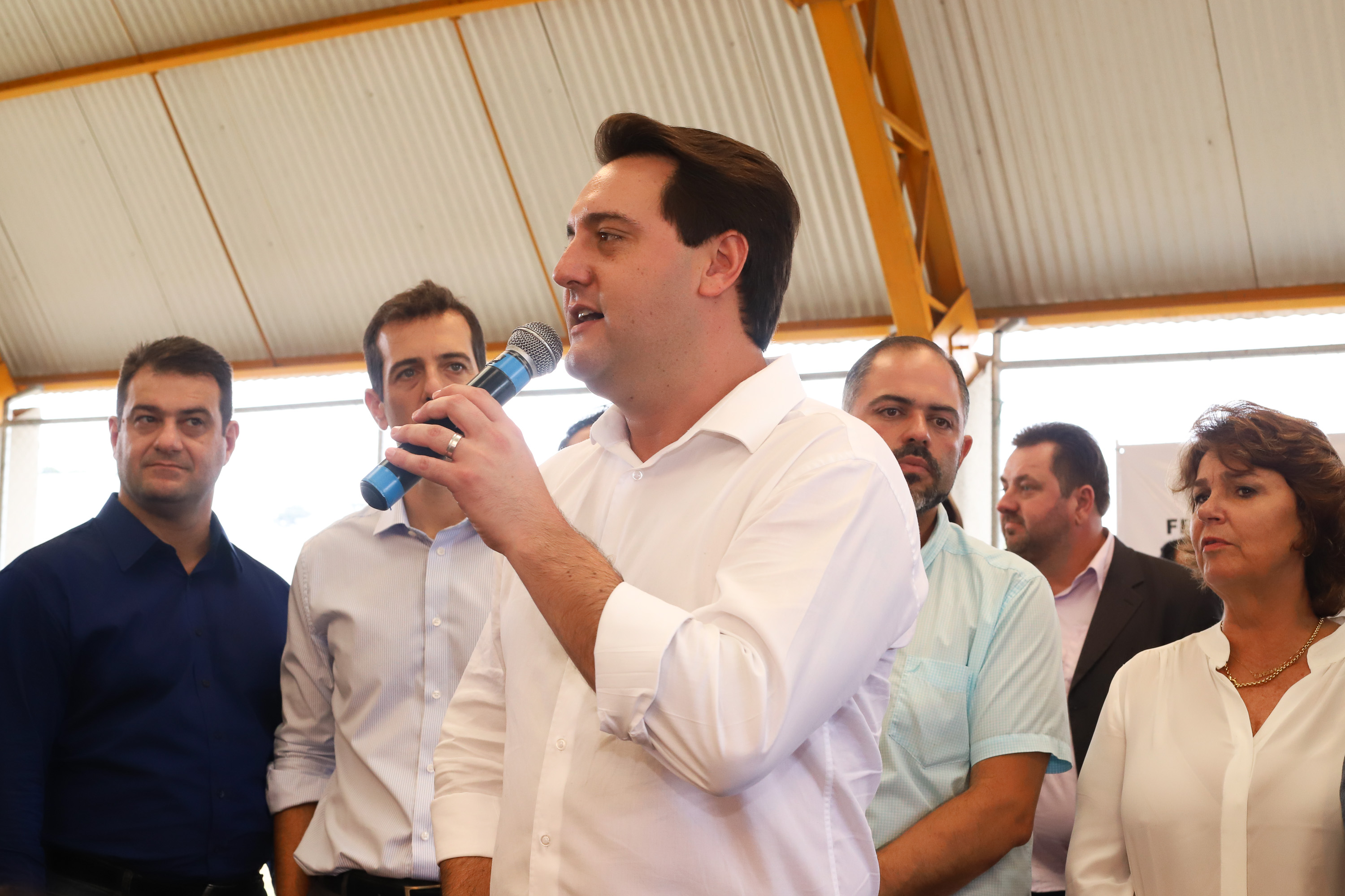 O governador Carlos Massa Ratinho Junior inaugurou nesta quinta-feira (4), em Guarapuava, região central do Paraná, as novas sedes dos colégios estaduais Leni Marlene Jacob e Professor Pedro Carli. Foto: Rodrigo Felix Leal/ANPr