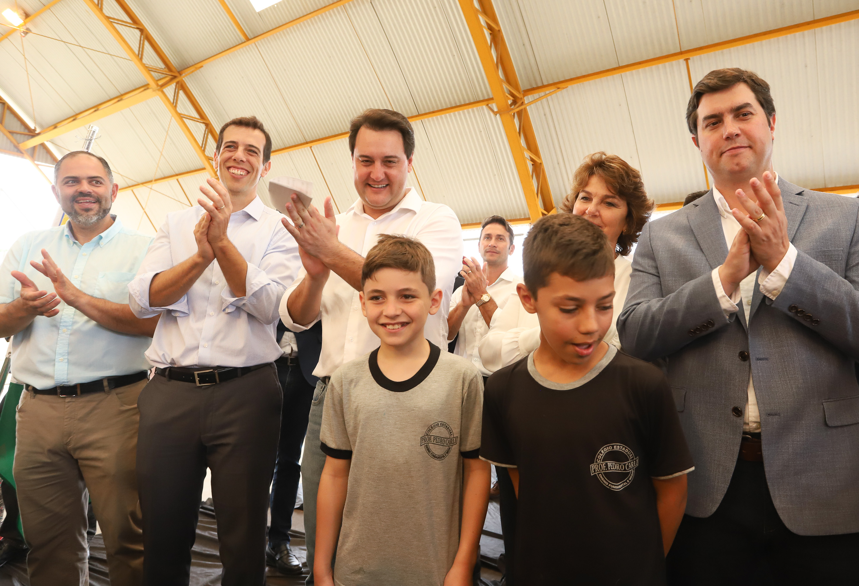 O governador Carlos Massa Ratinho Junior inaugurou nesta quinta-feira (4), em Guarapuava, região central do Paraná, as novas sedes dos colégios estaduais Leni Marlene Jacob e Professor Pedro Carli. Foto: Rodrigo Felix Leal/ANPr