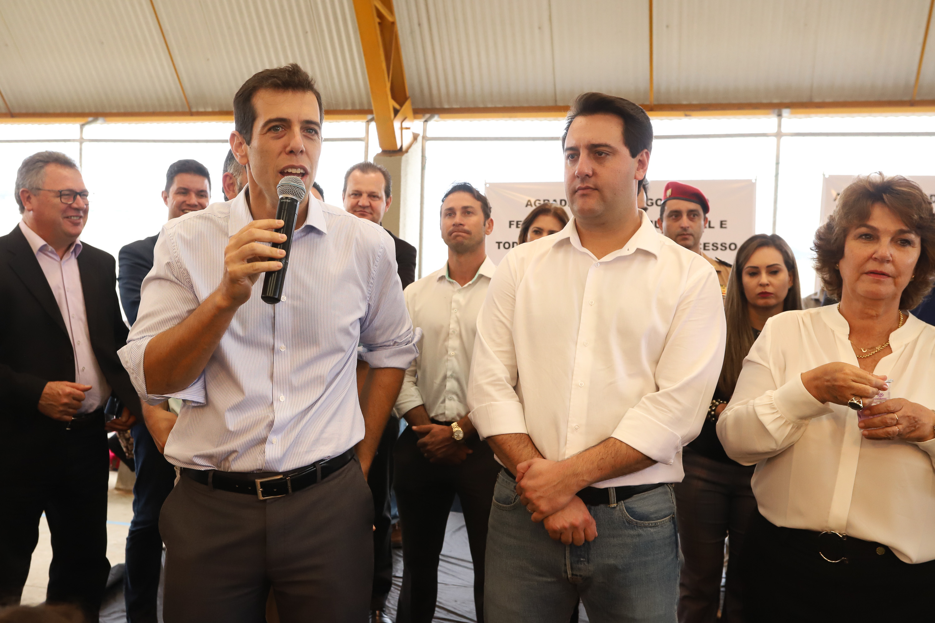 O governador Carlos Massa Ratinho Junior inaugurou nesta quinta-feira (4), em Guarapuava, região central do Paraná, as novas sedes dos colégios estaduais Leni Marlene Jacob e Professor Pedro Carli. Foto: Rodrigo Felix Leal/ANPr