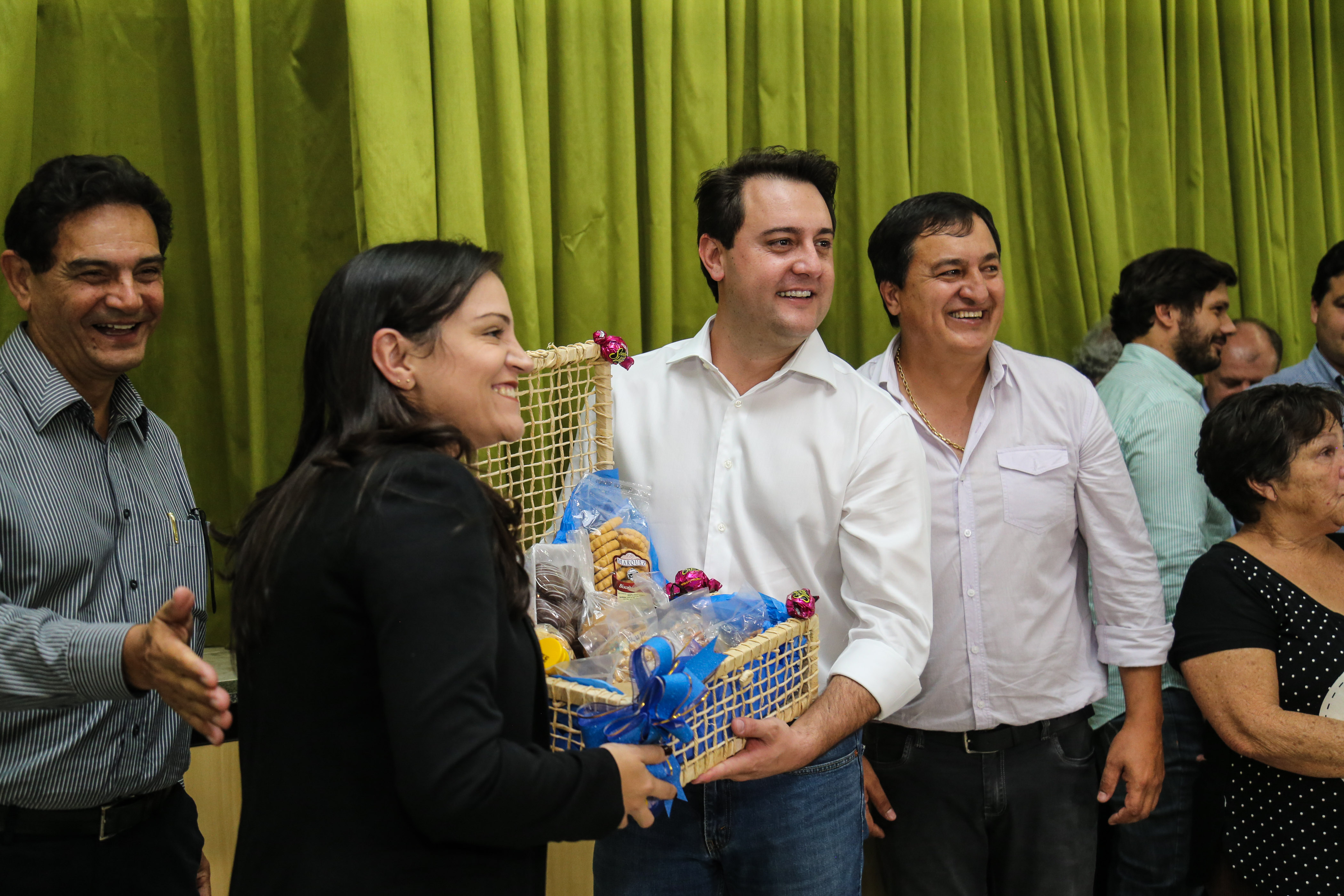 O governador Carlos Massa Ratinho Junior assina ordem de serviço para construção de Escola em Mauá da Serra nesta quarta-feira (10). Mauá da Serra, 10/04/2019 - Foto: Geraldo Bubniak/ANPr