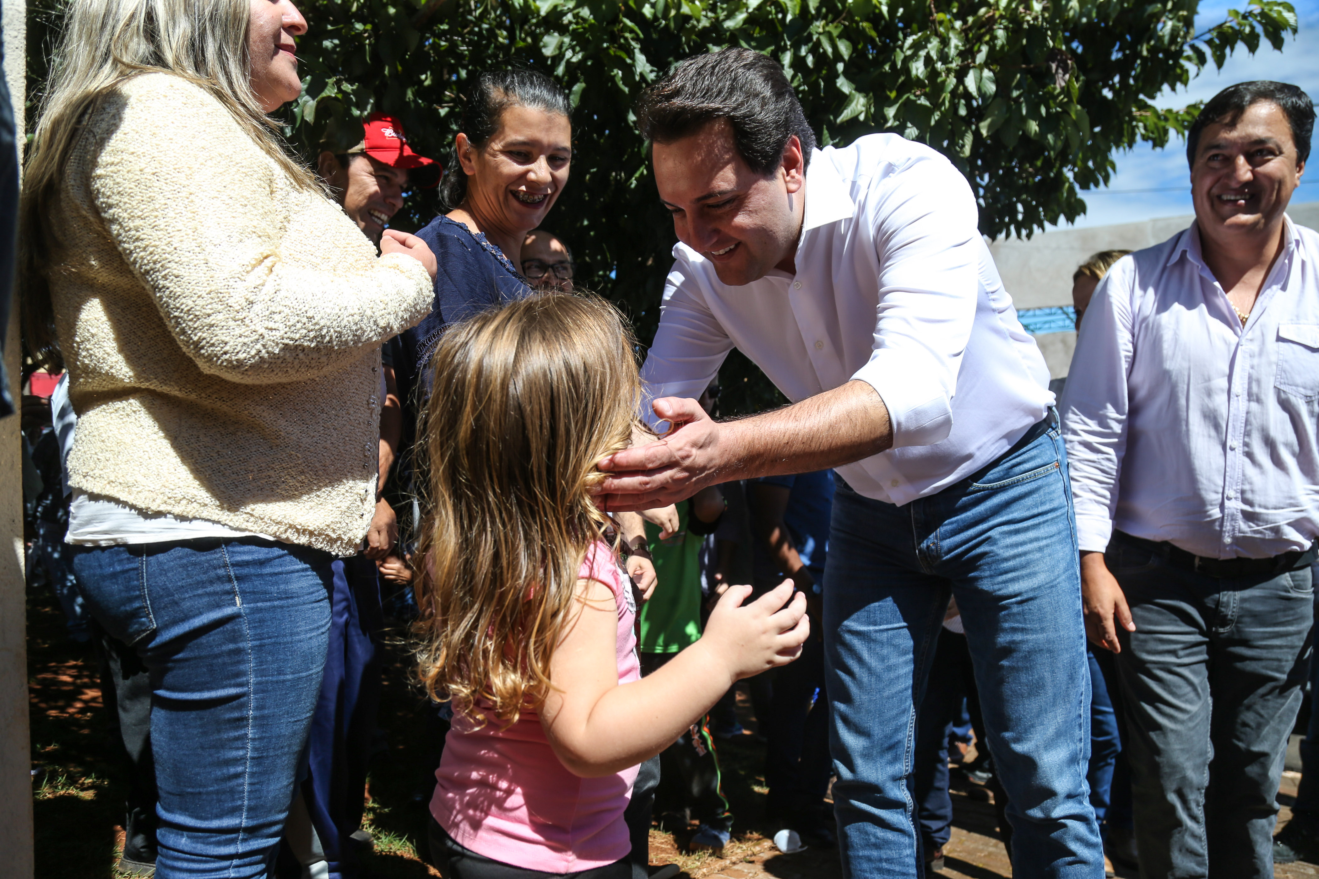 O governador Carlos Massa Ratinho Junior assina ordem de serviço para construção de Escola em Mauá da Serra nesta quarta-feira (10). Mauá da Serra, 10/04/2019 - Foto: Geraldo Bubniak/ANPr