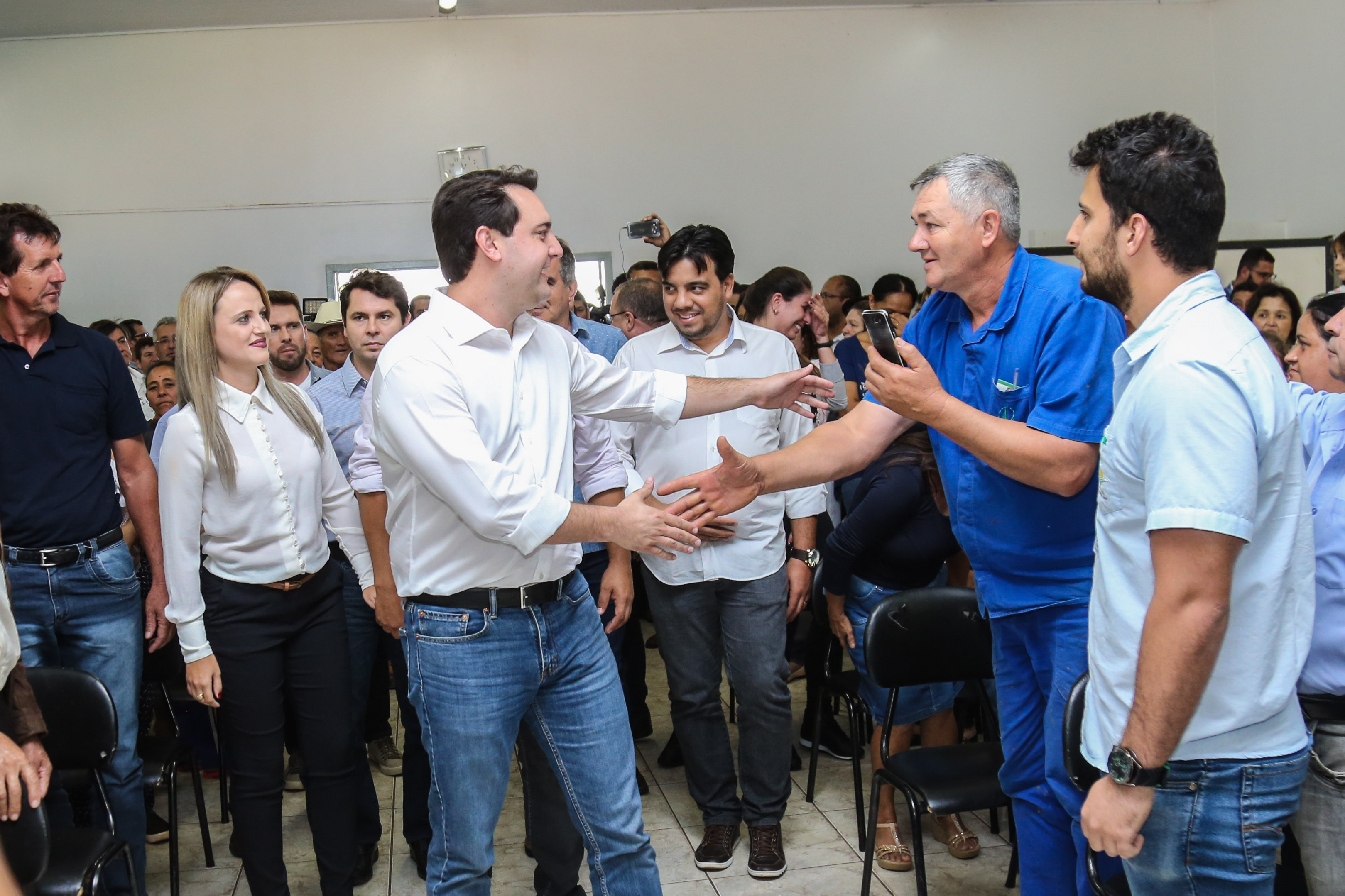 O governador Carlos Massa Ratinho Junior assina ordem de serviço para construção de Escola em Mauá da Serra nesta quarta-feira (10). Mauá da Serra, 10/04/2019 - Foto: Geraldo Bubniak/ANPr