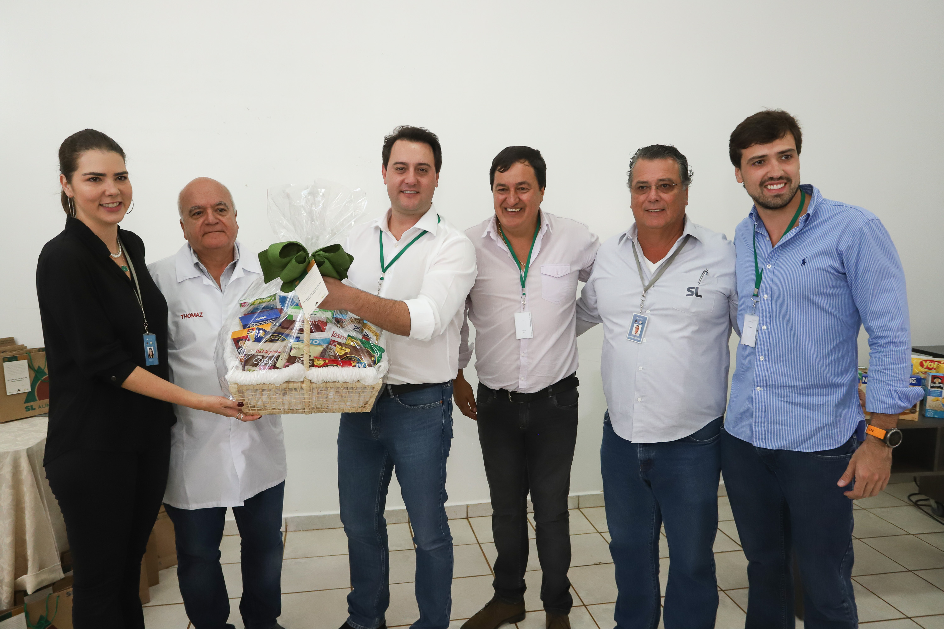 Também em Mauá da Serra, Ratinho Junior visitou as instalações da SL Alimentos, uma das maiores produtoras de aveia da América Latina. No local, ele reforçou o compromisso do Estado com o setor produtivo. “Estamos construindo aqui no Paraná um ambiente para que as indústrias possam crescer e gerar cada vez mais empregos”, disse. Foto: Rodrigo Felix Leal/ANPr