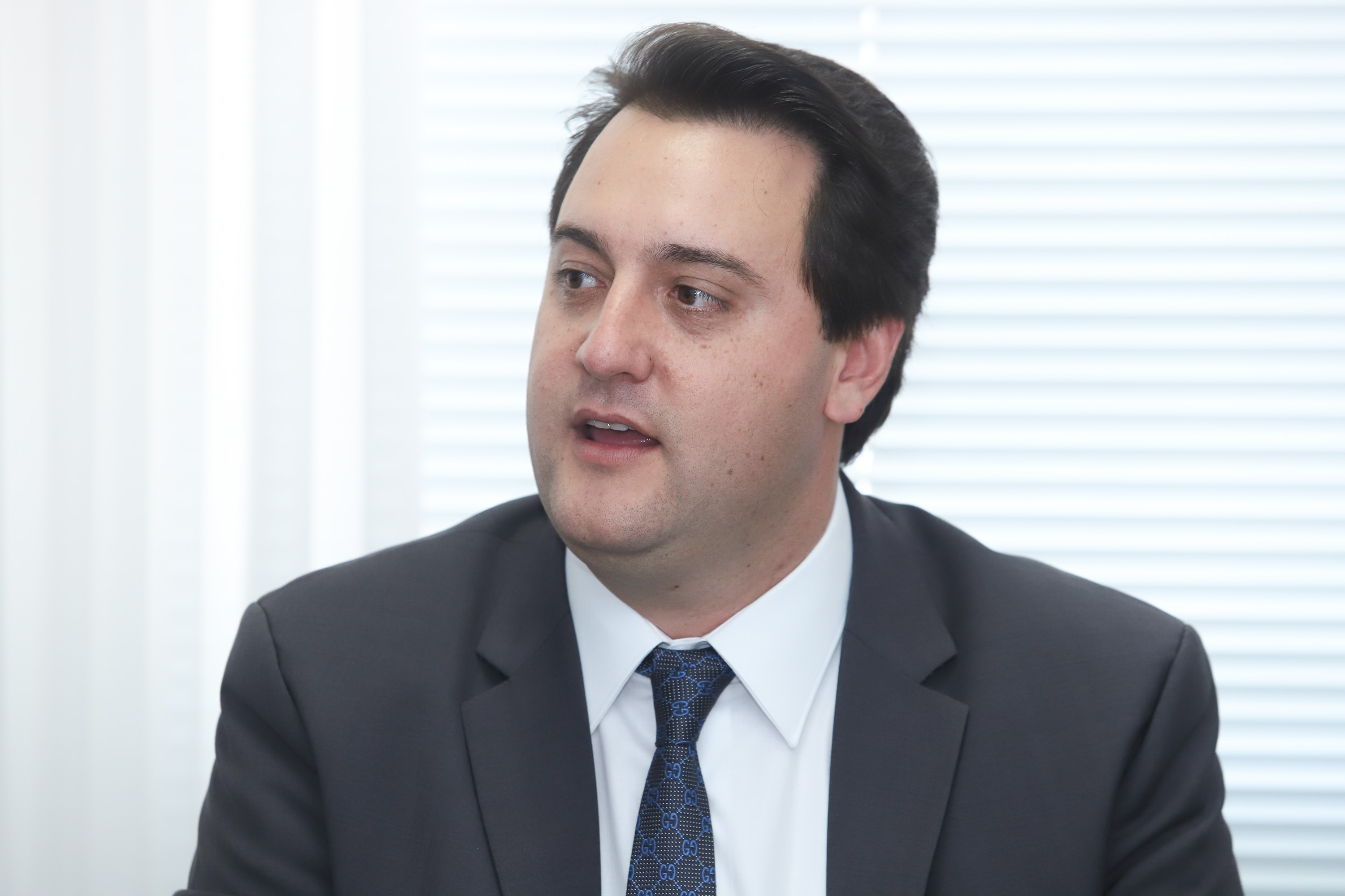 O governador Carlos Massa Ratinho Junior se reuniu na segunda-feira (29), em Brasília, com os embaixadores Nimia Ermelinda da Silva Boschert, do Paraguai, e Fernando Schmidt Ariztía, do Chile, para tratar do projeto do corredor bioceânico entre o Porto de Paranaguá e o Porto de Antofagasta. - BRasília, 29/04/2019 - Foto: Rodrigo Félix Leal/ANPr